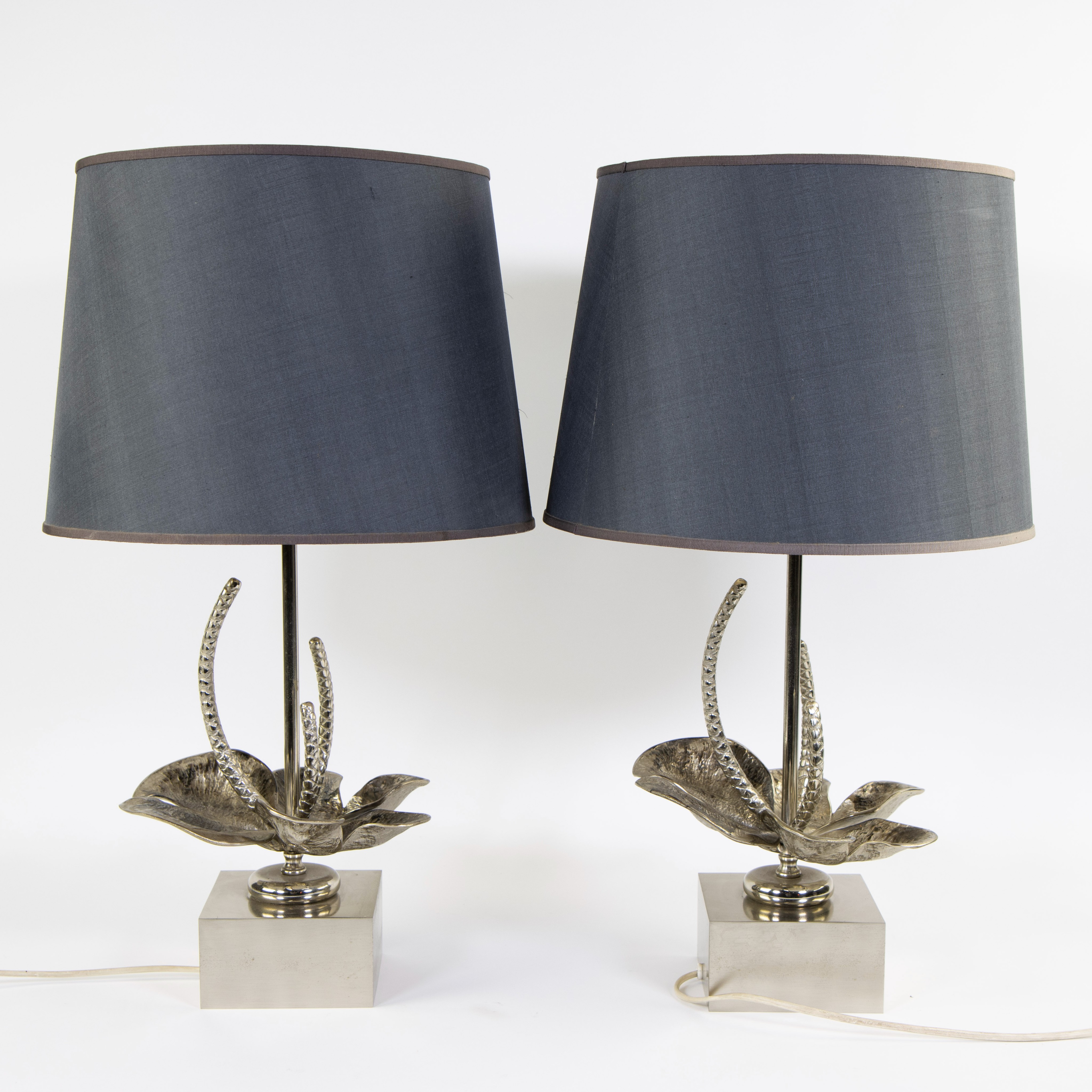 Pair elegant solid silver-plated brass lamps around a stylized exotic flower. Close to the work of M - Image 4 of 4