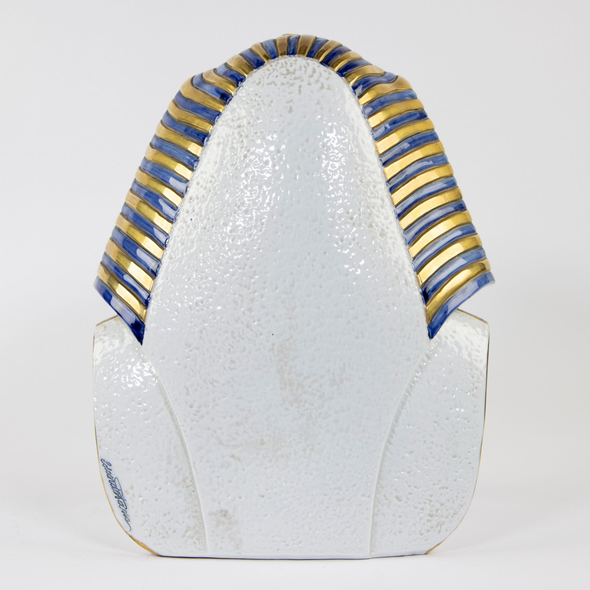 An Edoardo Tasca porcelain King Tutankhamun head, Capo di Monti, signed and n° 240/500 - Bild 3 aus 7