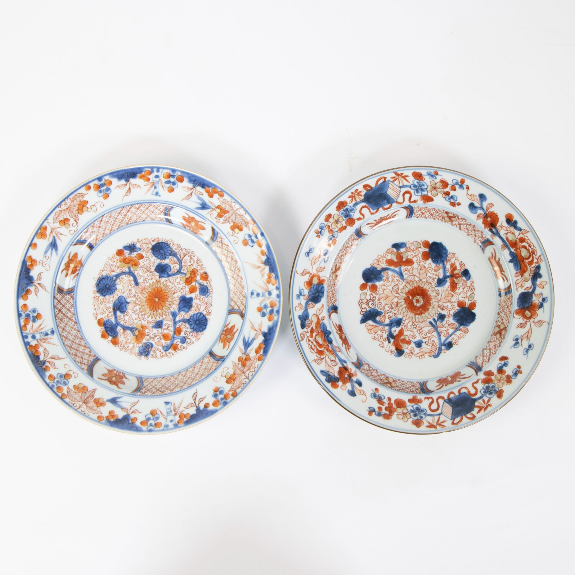 Lot 2 Chinese Imari plates 18th century