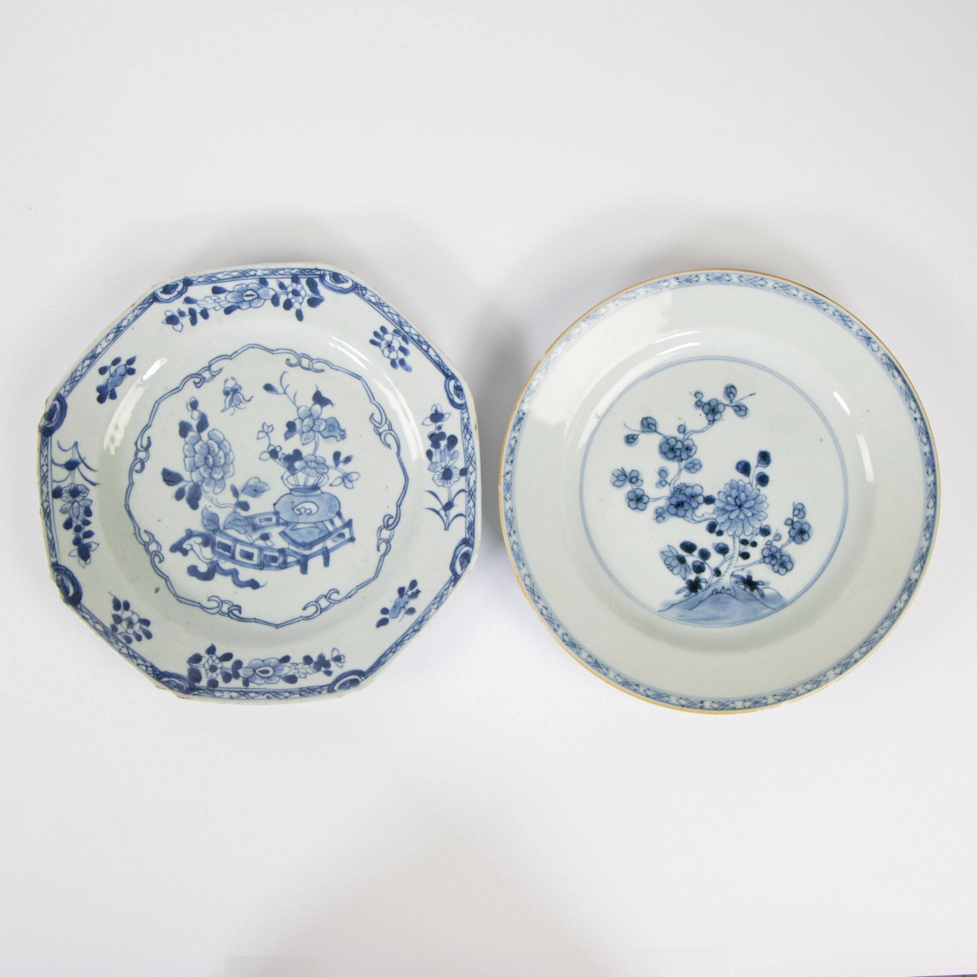 A set of Chinese batavia brown cups and saucers, one Imari cup and 2 plates blue/white, 18th C. - Image 2 of 11