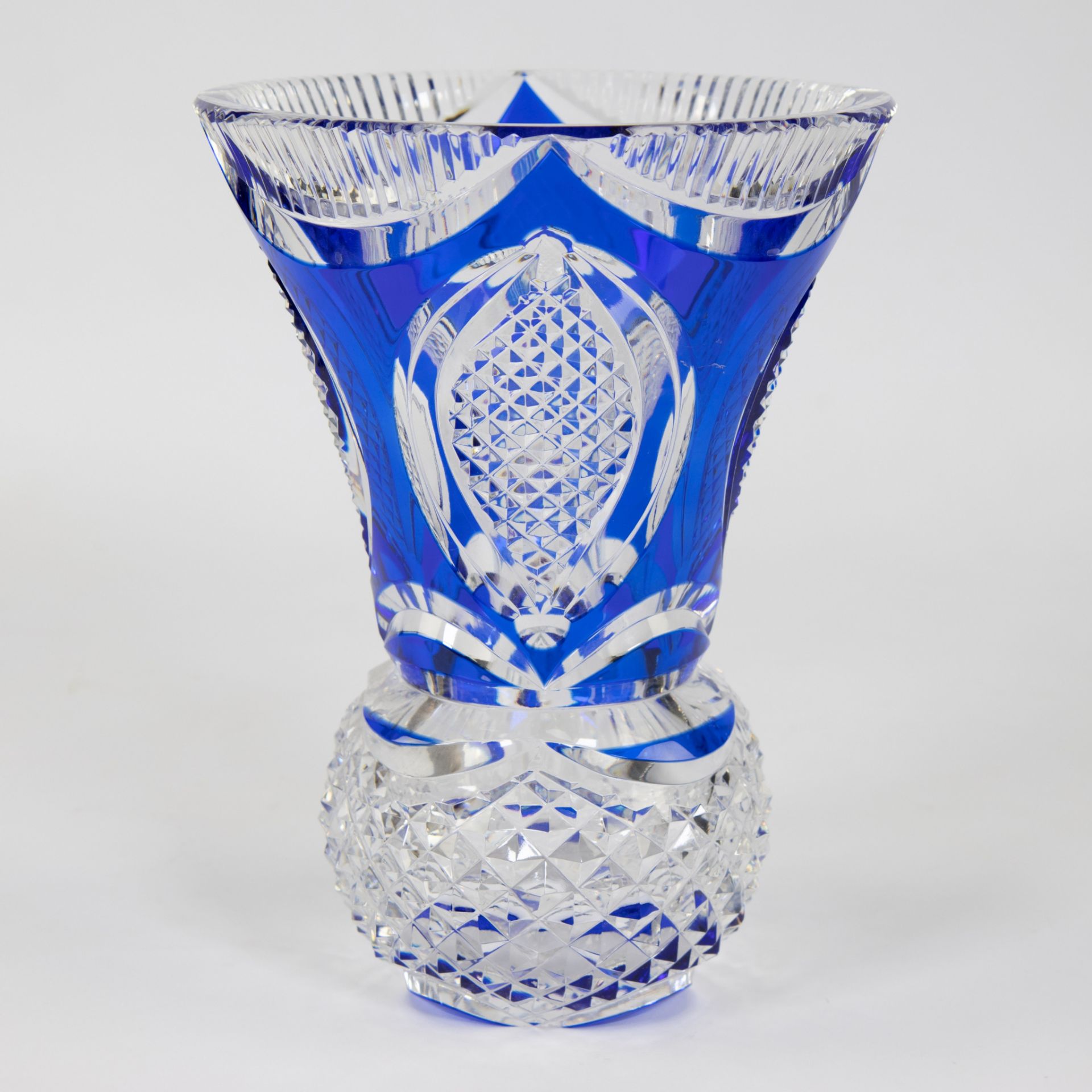 VAL SAINT LAMBERT colorless and colbalt blue cut crystal vase OMAR (Charles Graffart), signed and nu - Image 3 of 5