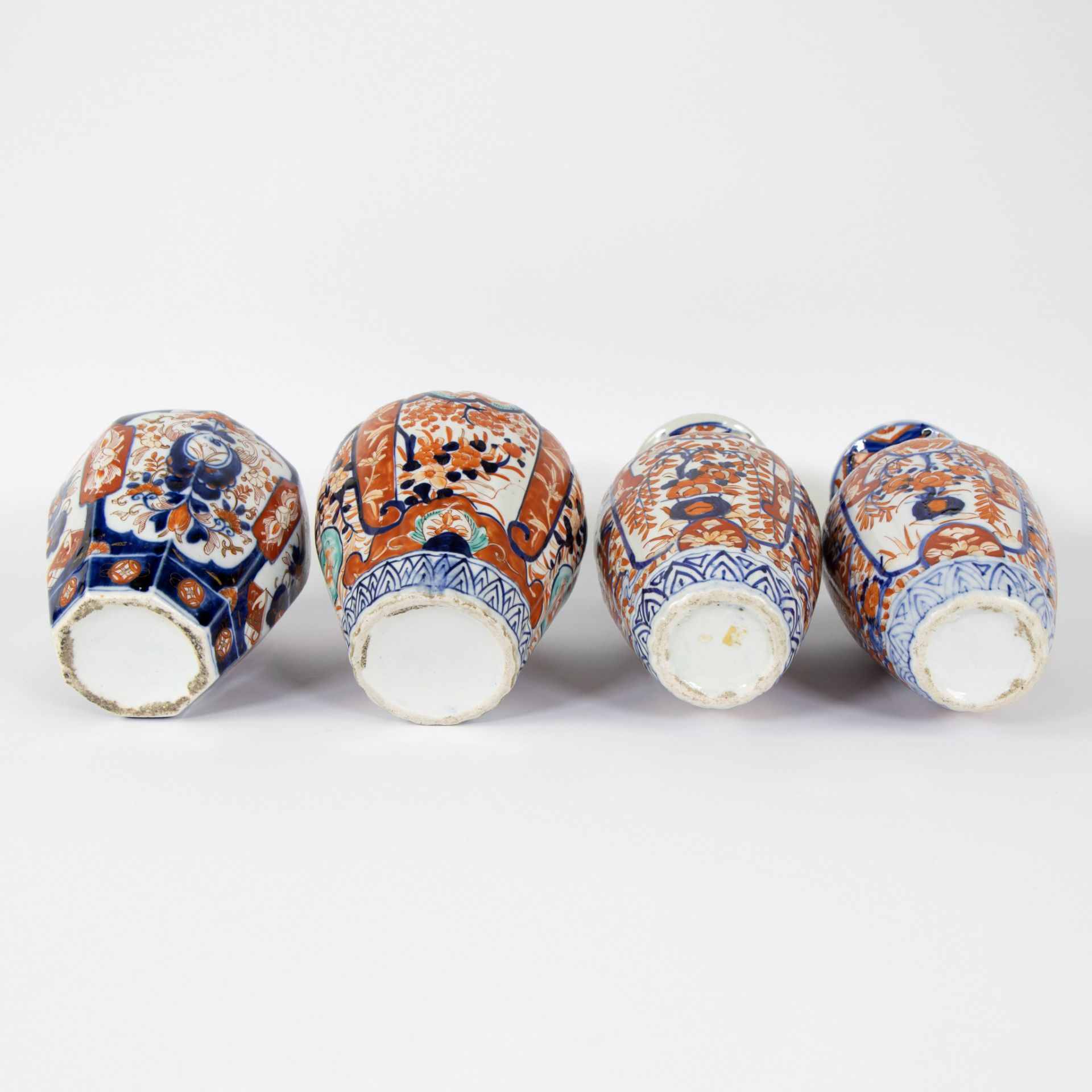 Pair of Japanese Imari vases and 2 lidded vases, 19th century - Image 6 of 6