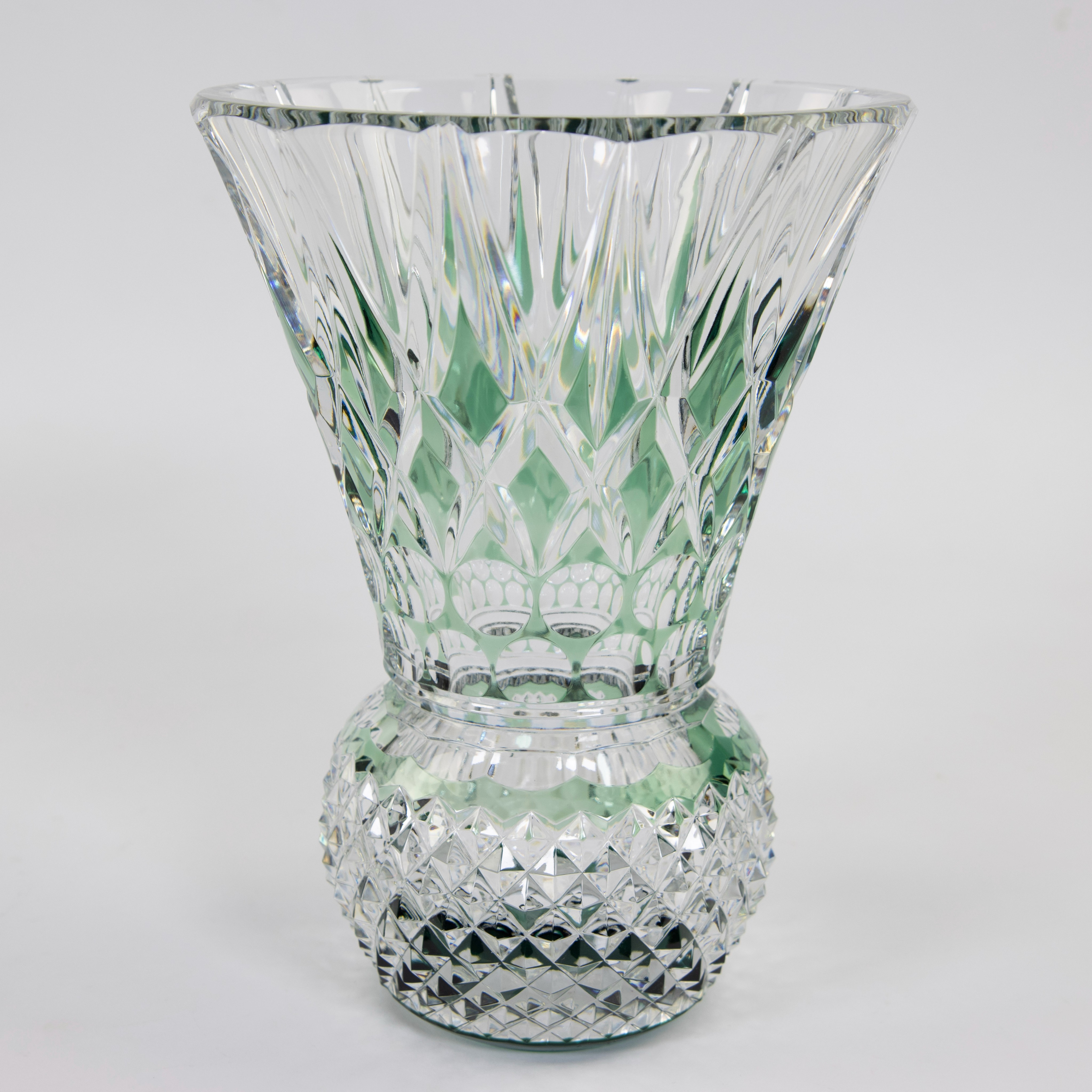 VAL SAINT LAMBERT colorless and light green cut crystal vase with diamond cut decor model OMAR - Image 4 of 5