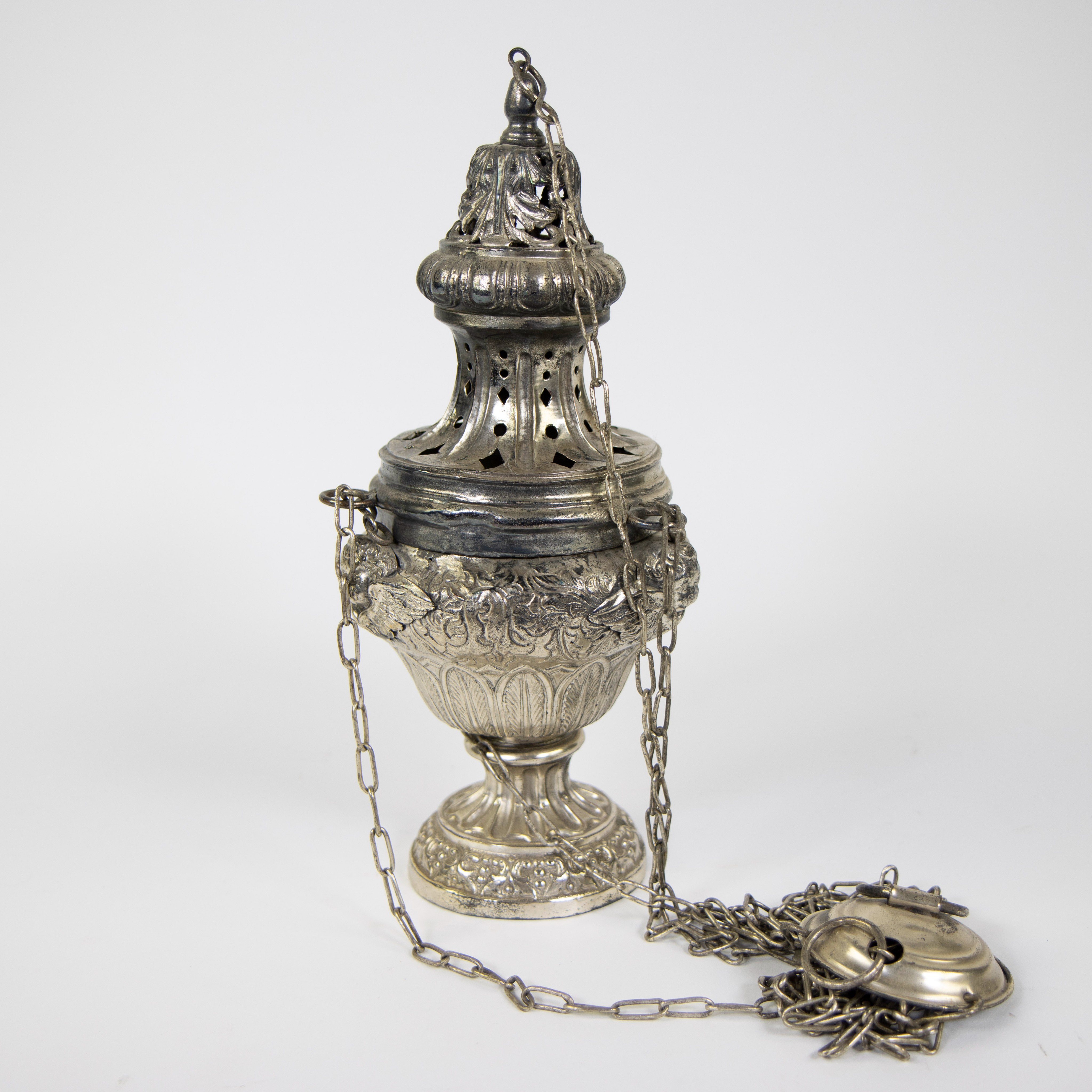Silver plated incense burner finely embossed with leaf motifs, 19th century - Image 2 of 4