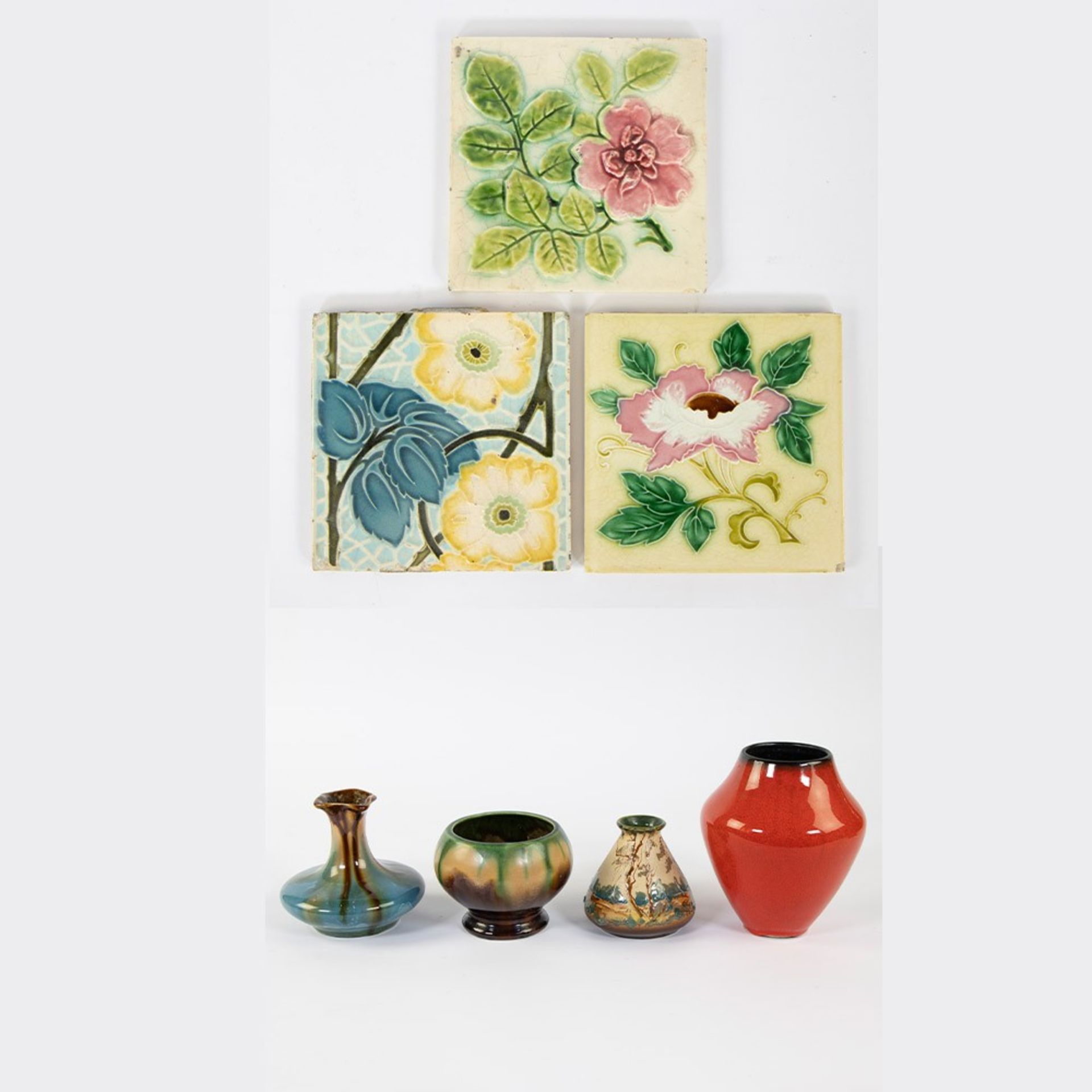 Lot Art Deco/Arts and Craft vases in earthenware and 3 Art Nouveau tiles