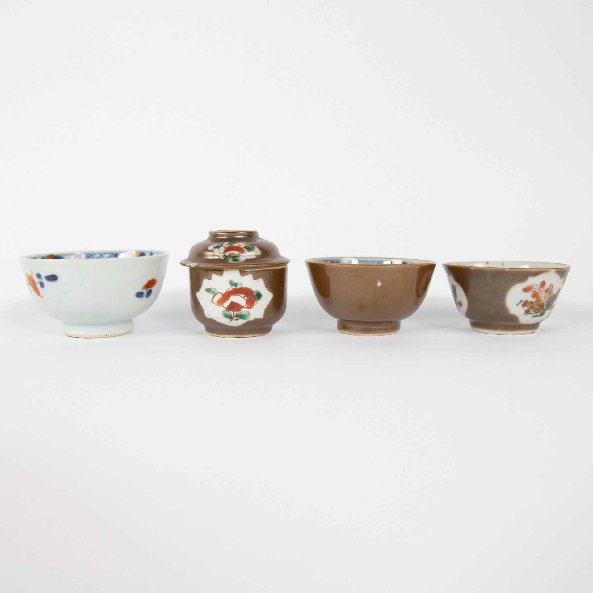 A set of Chinese batavia brown cups and saucers, one Imari cup and 2 plates blue/white, 18th C. - Image 6 of 11