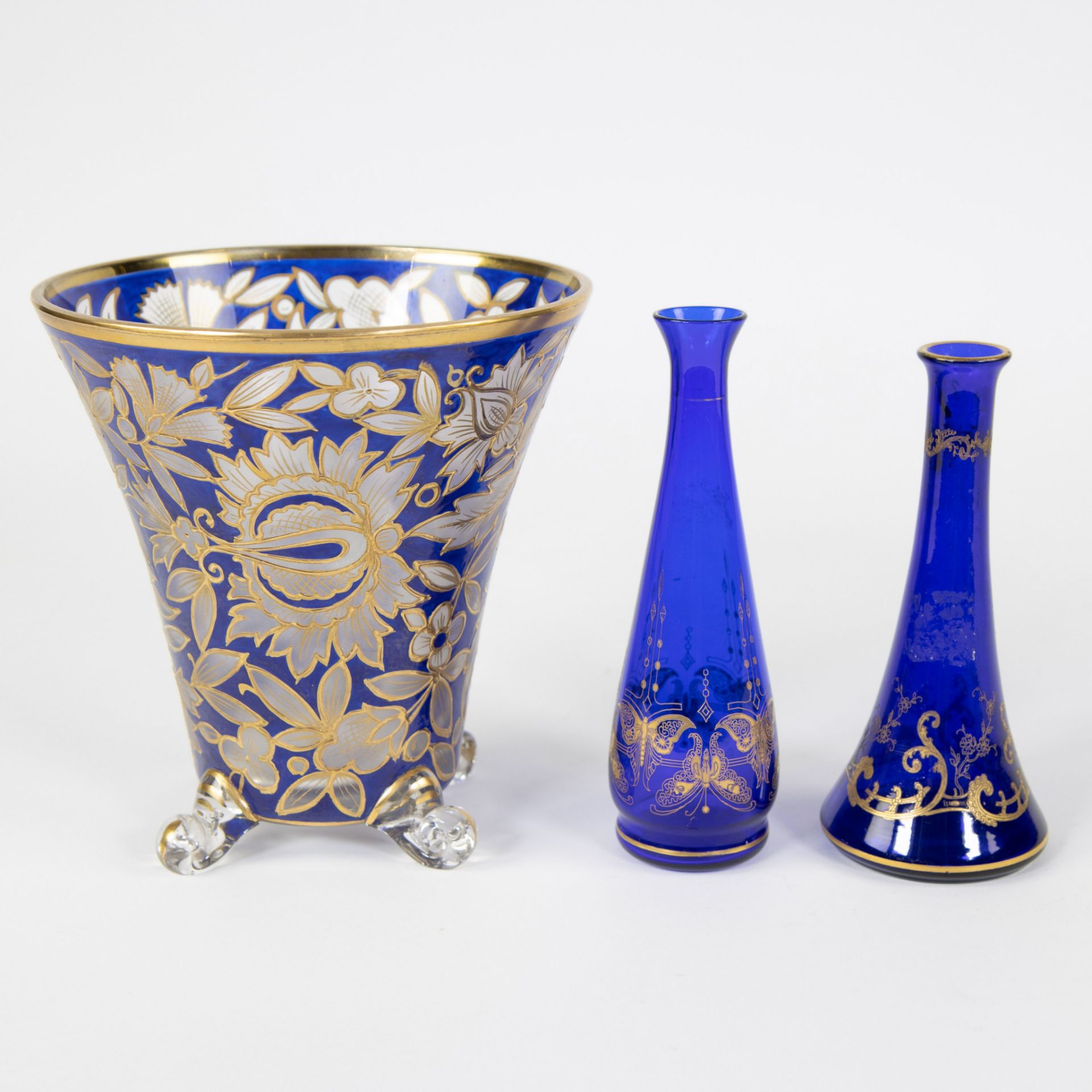 Val Saint Lambert Art Nouveau vase (2) blue with finely decorated decor and 19th century coupe with - Image 3 of 5