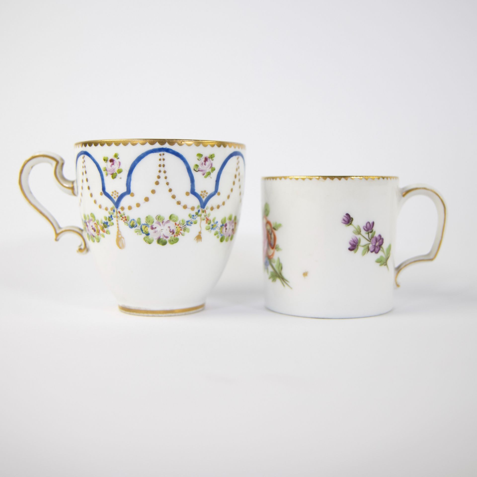 Cup and saucer Sèvres circa 1770 and Vieux Paris circa 1790 - Image 2 of 6
