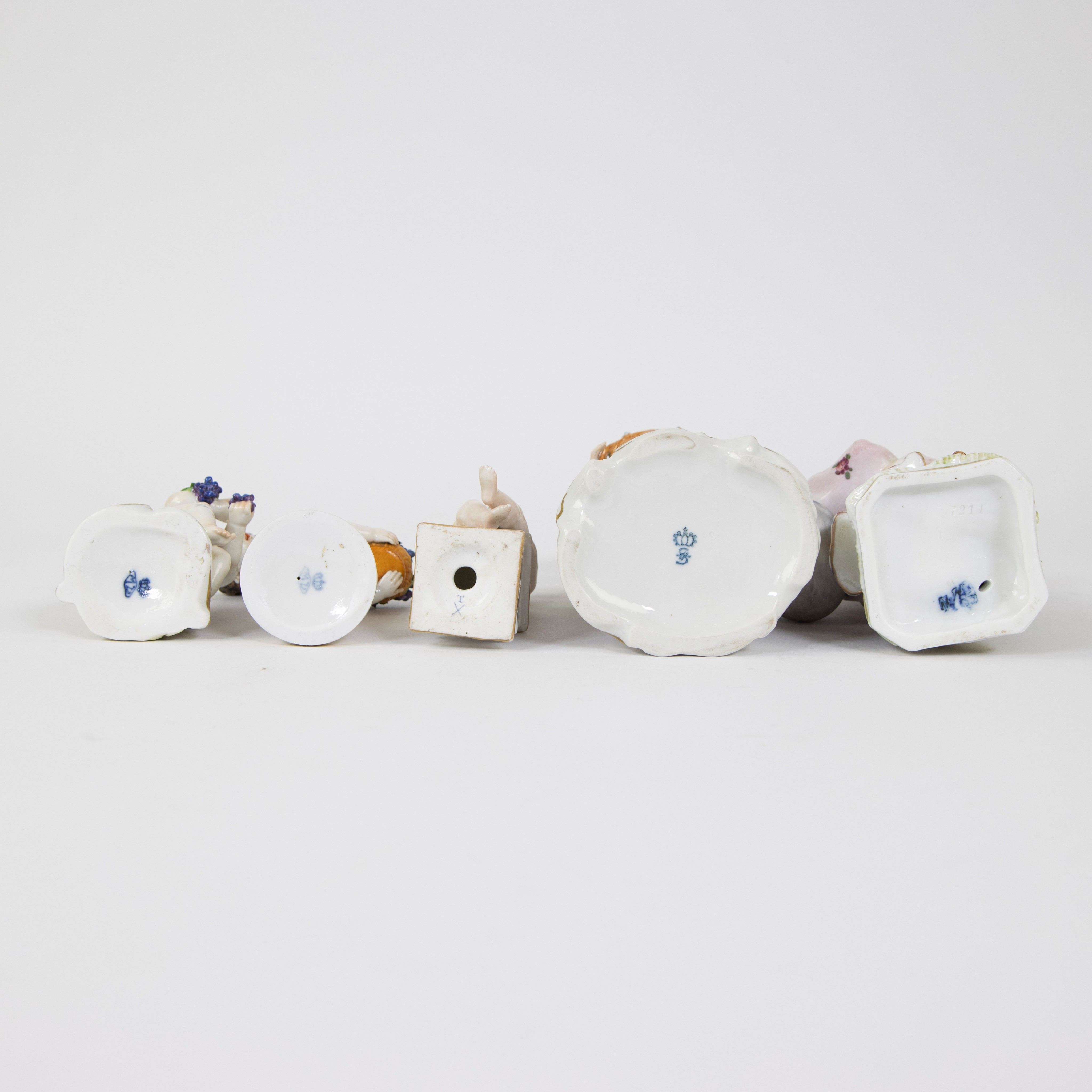 Large collection of porcelain figurines and 2 round lidded boxes (one of which is Sèvres) - Image 11 of 15