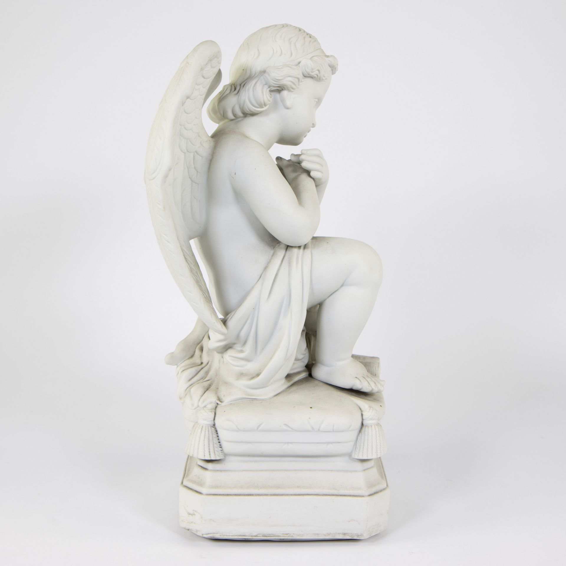 Porcelaine De France VTM, kneeling angel, marked - Image 4 of 5