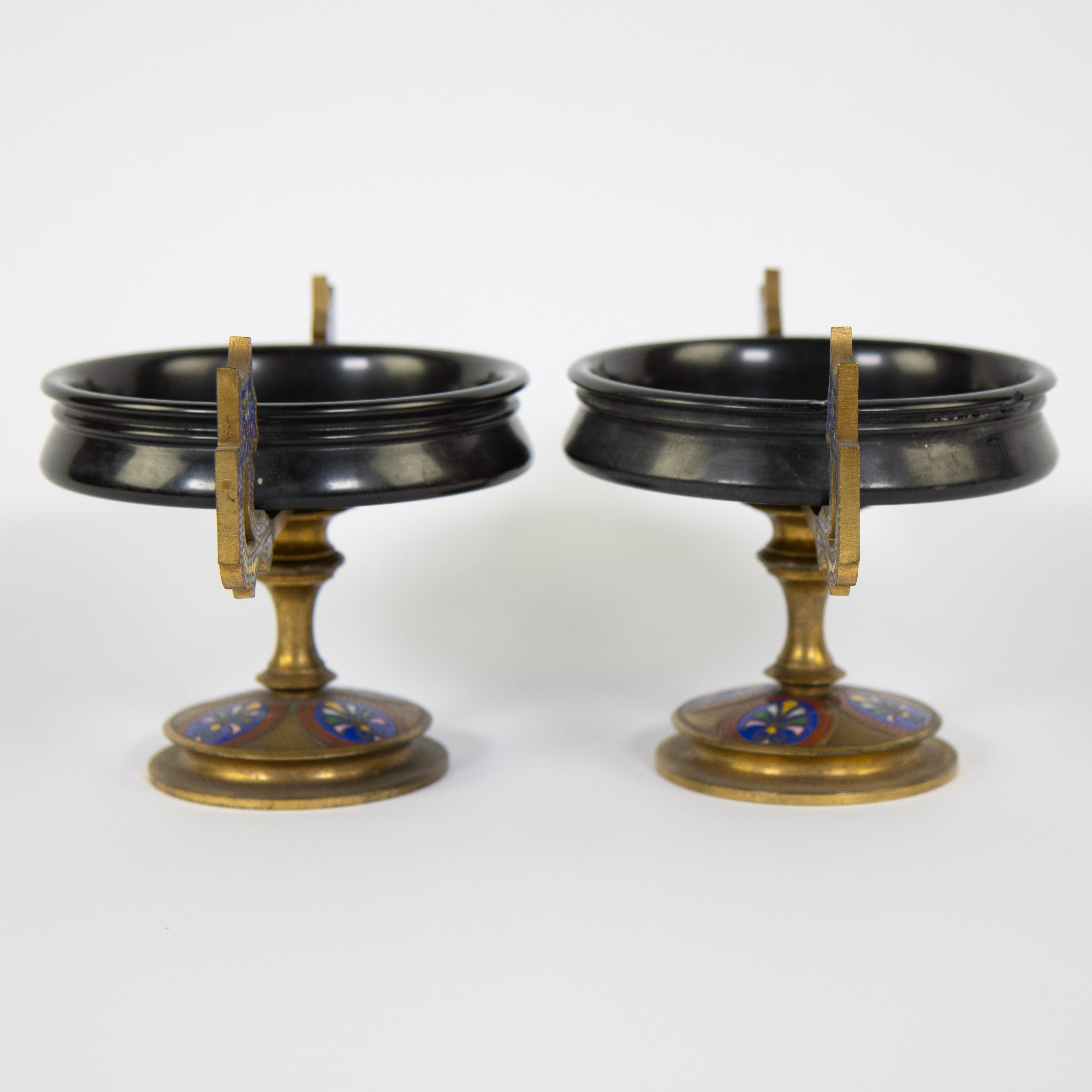 Pair of mantel pieces, bowl in blue and enamel on gilt bronze on foot, Paris late 19th century - Image 5 of 7