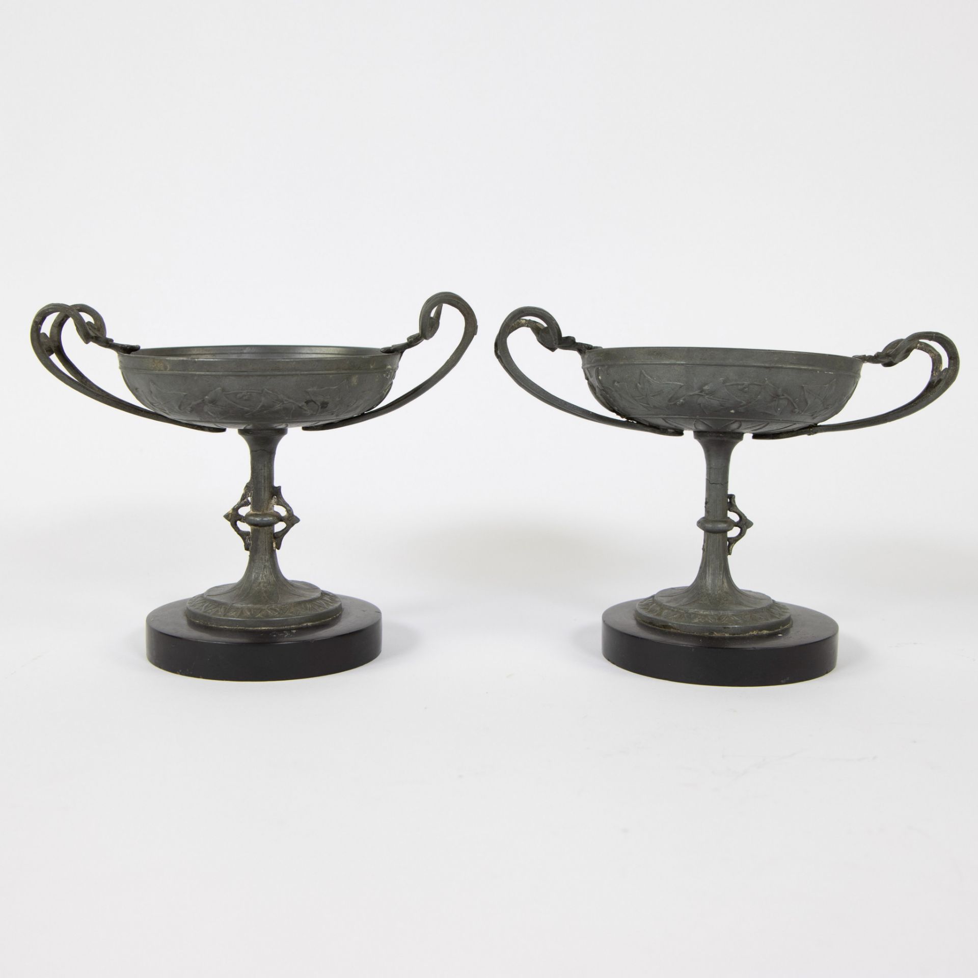 2 antique pewter tazzas on a black marble base and a pair of apothecary jars - Image 5 of 11