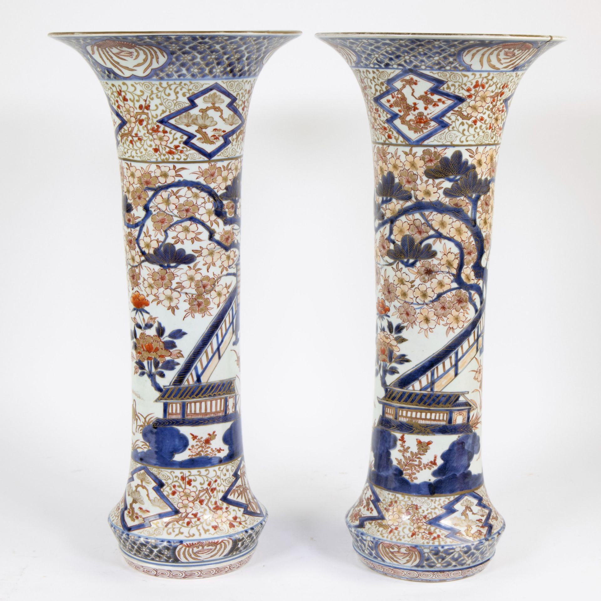 Pair of Japanese Imari vases Meiji period - Image 3 of 8
