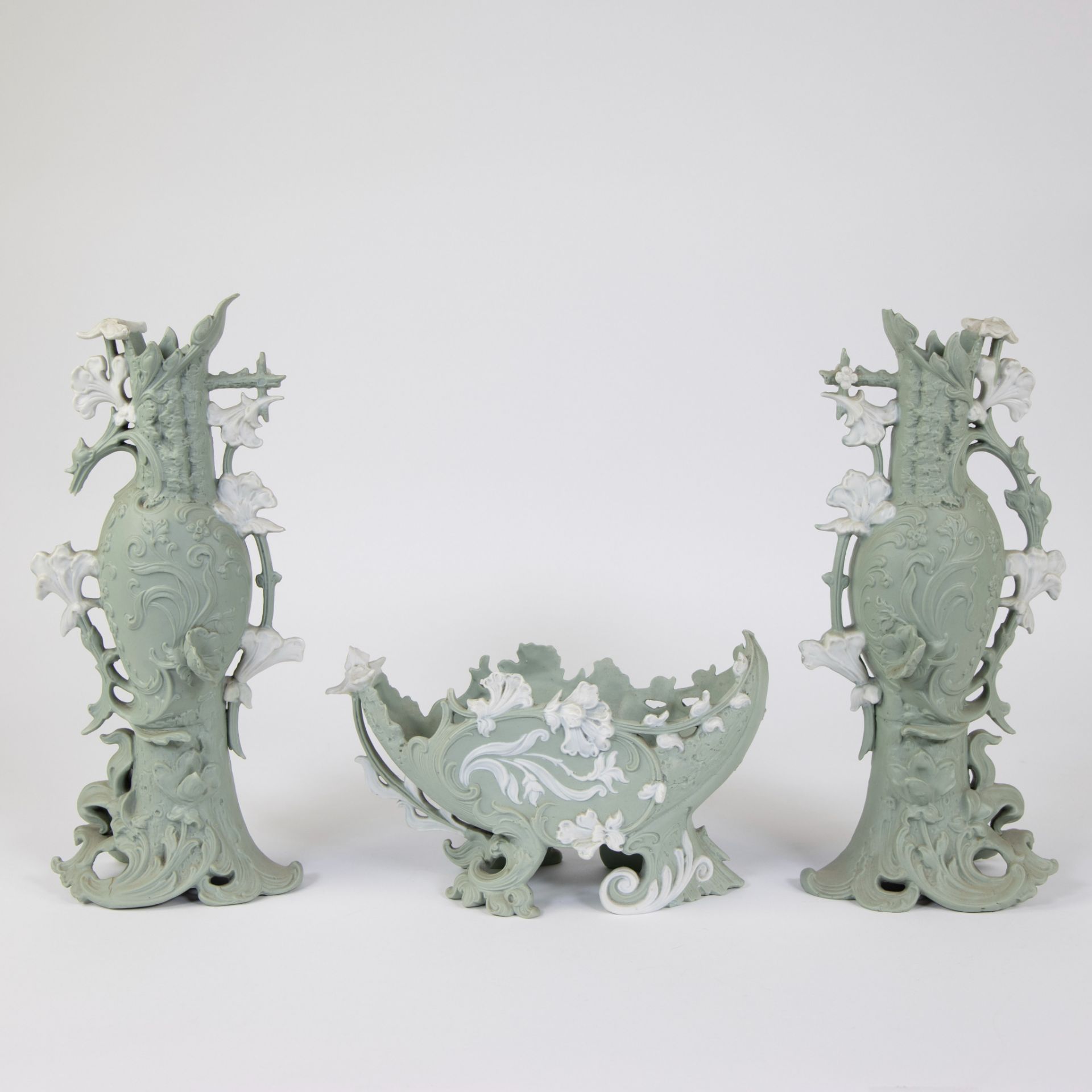 Rare circa 1900 Wedgwood Jasperware consisting of 2 vases and a coupe in unglazed green matte biscui - Image 2 of 4