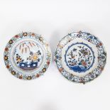 Collection of 2 polychrome Delft plates 18th century