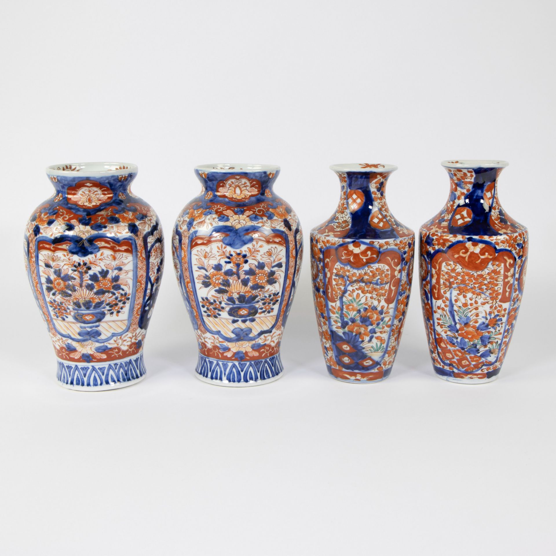 2 pairs of Japanese Imari vases, 19th century - Image 3 of 6
