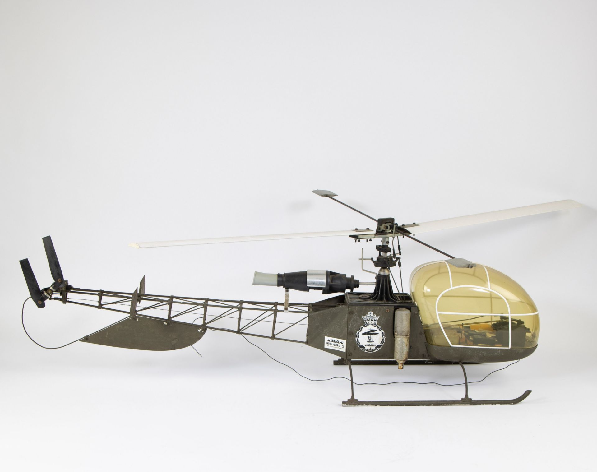 Model helicopter Alouette 2 with KAVAN control system