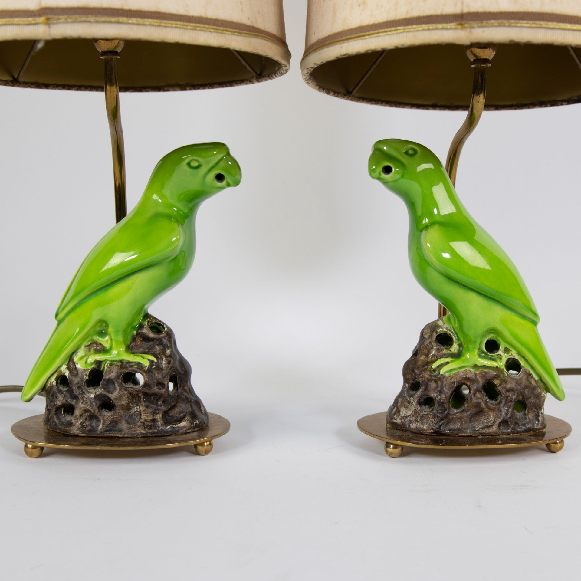 Pair of lampadaires with green glazed parrots, 1970s - Bild 2 aus 5