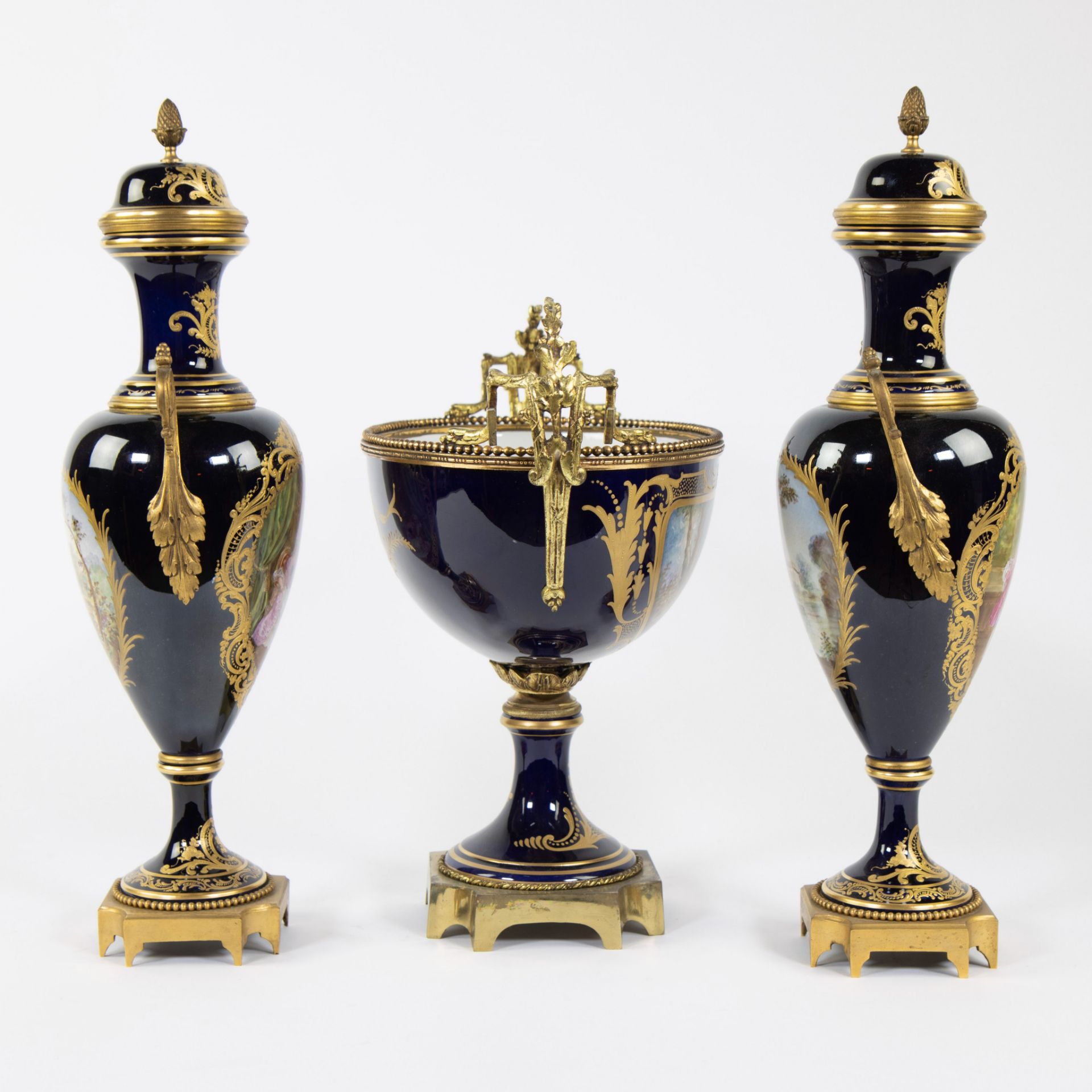 A three-part garnish with bronze mounts in Sèvres porcelain, France, marked - Image 4 of 9
