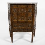 Oak chest of drawers with 3 drawers and scalloped panels with floral motifs