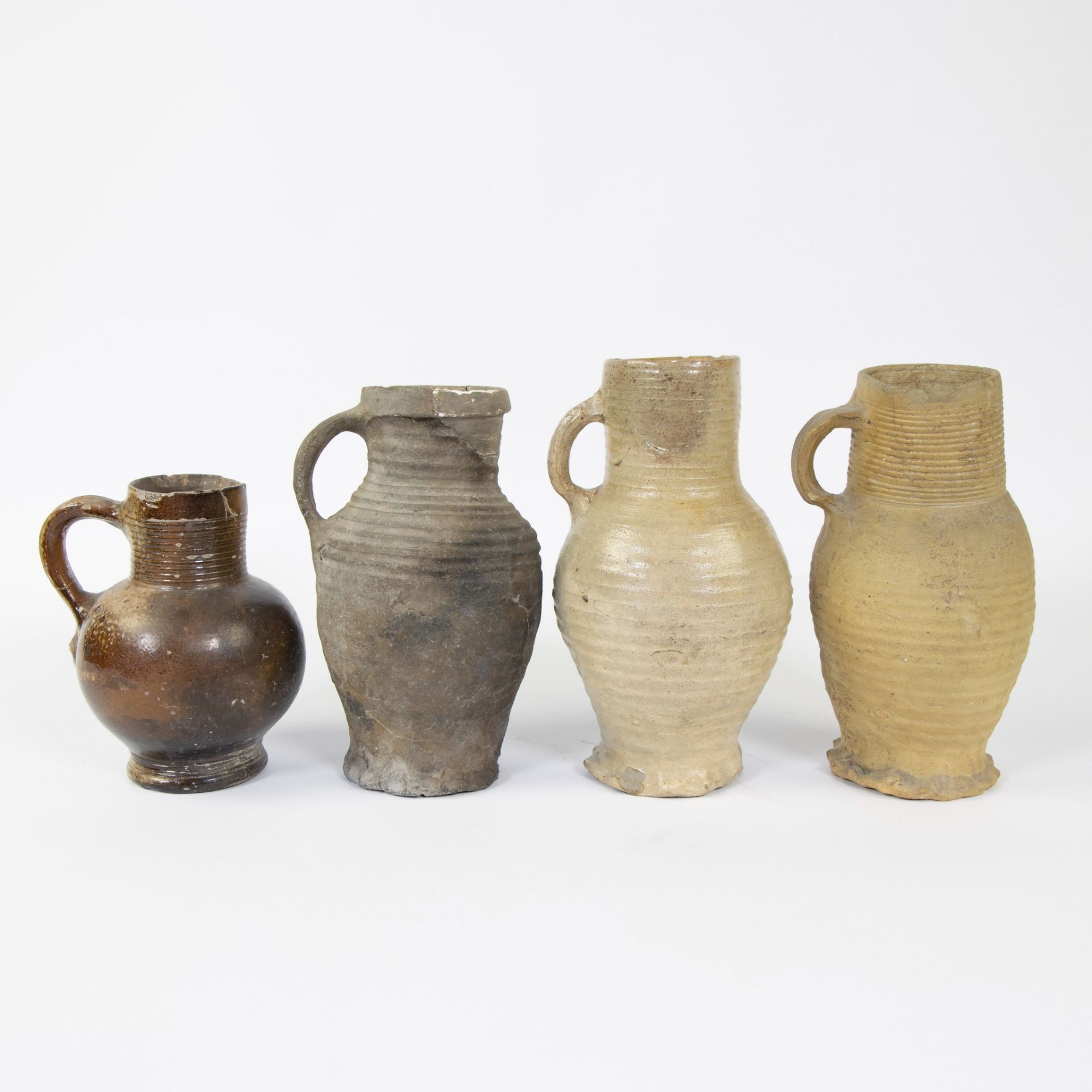Collection of archaeological stoneware 13th to 15th century, oa jug Siegburg 13th and 14th century - Bild 3 aus 5