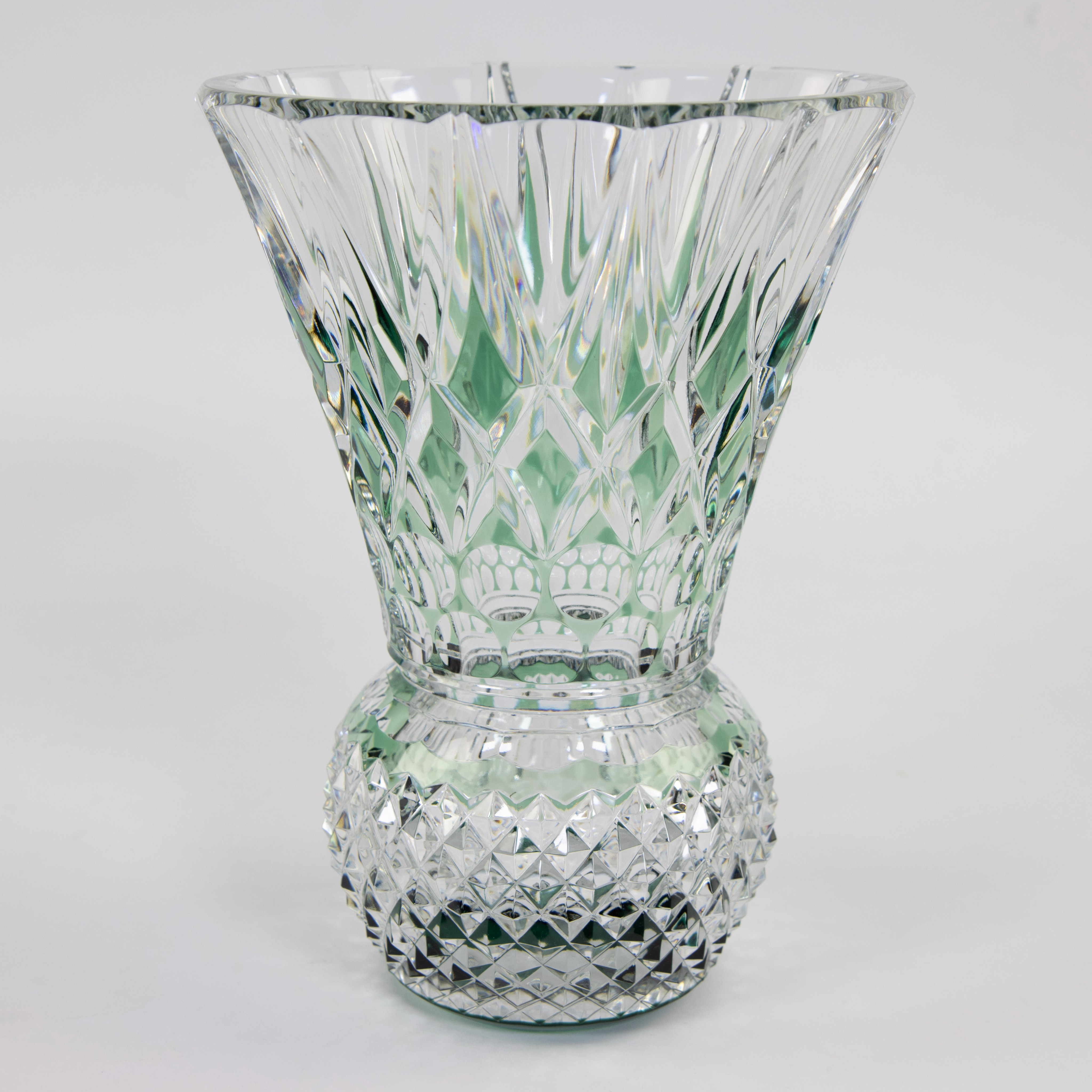 VAL SAINT LAMBERT colorless and light green cut crystal vase with diamond cut decor model OMAR - Image 3 of 5