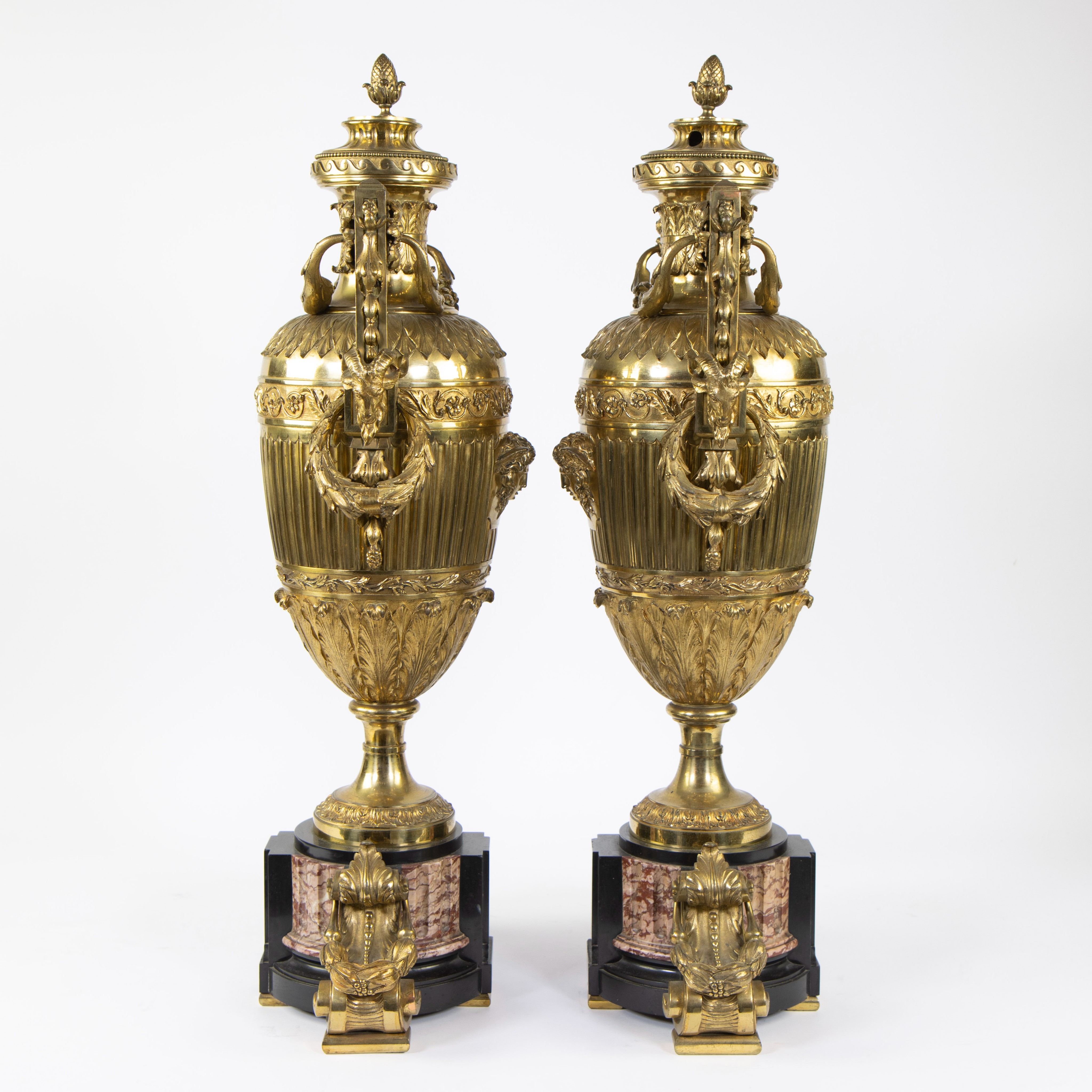 A pair of large gilded bronze decorative vases on a marble base - Image 2 of 5