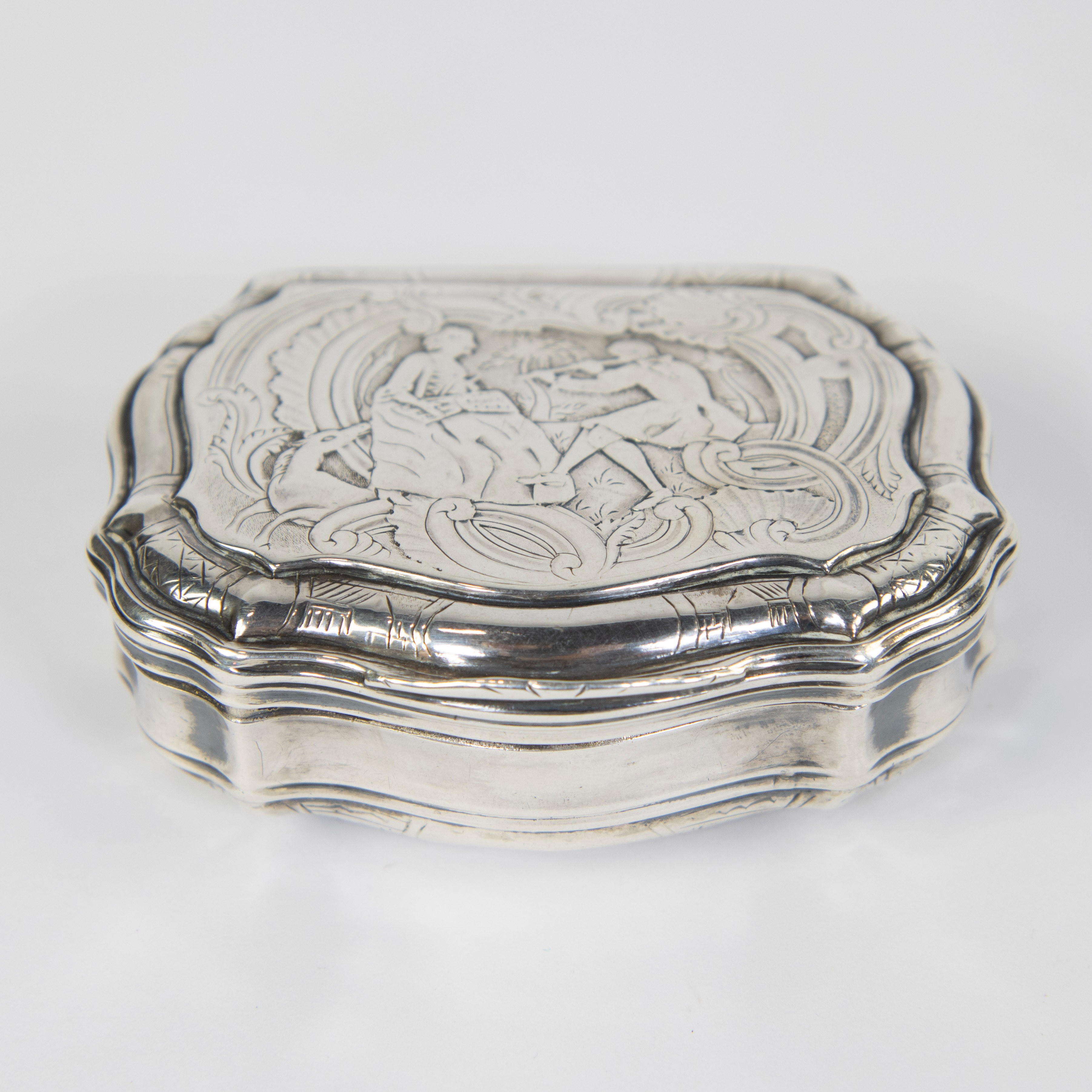 A silver tobacco box 1753 Ath Louis XV d'époque, 5 hallmarks