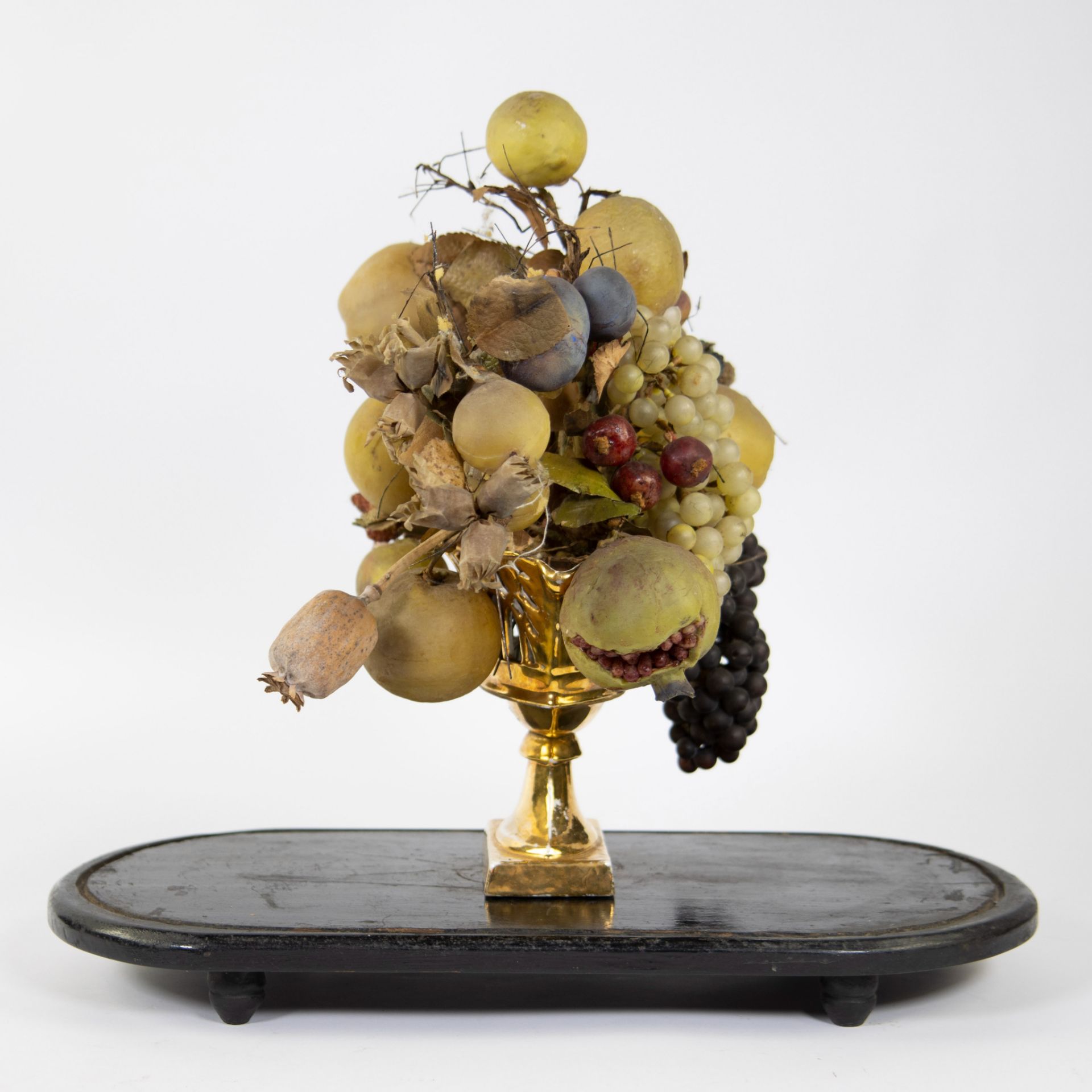Openwork gilded porcelain basket with ornamental fruit under a glass dome - Image 5 of 5