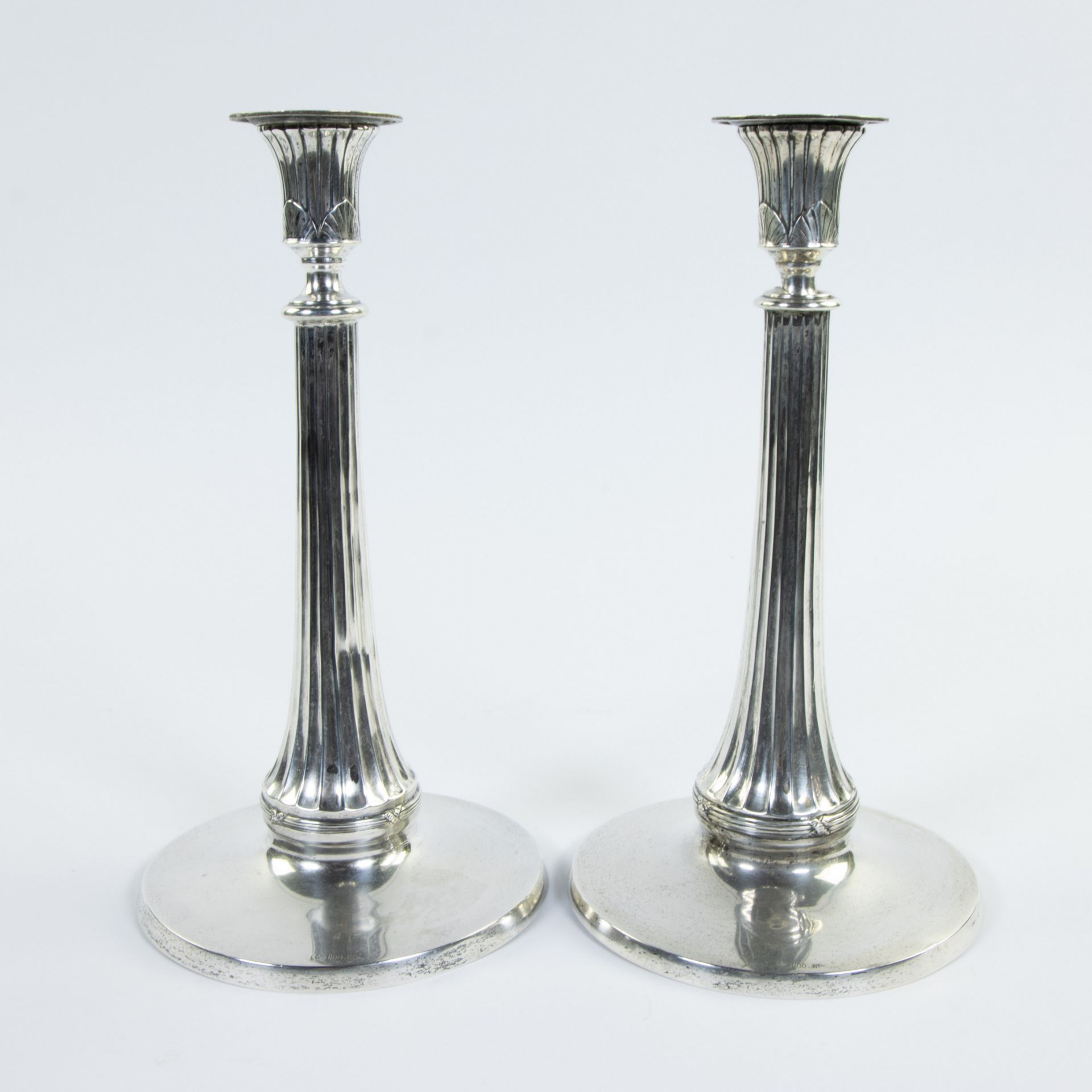 Pair of silver candlesticks, round model with contoured column with fluting, marked 800 - Image 3 of 6