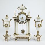 Three-part neoclassical garniture in bronze and white marble, consisting of a pair of cassolettes an