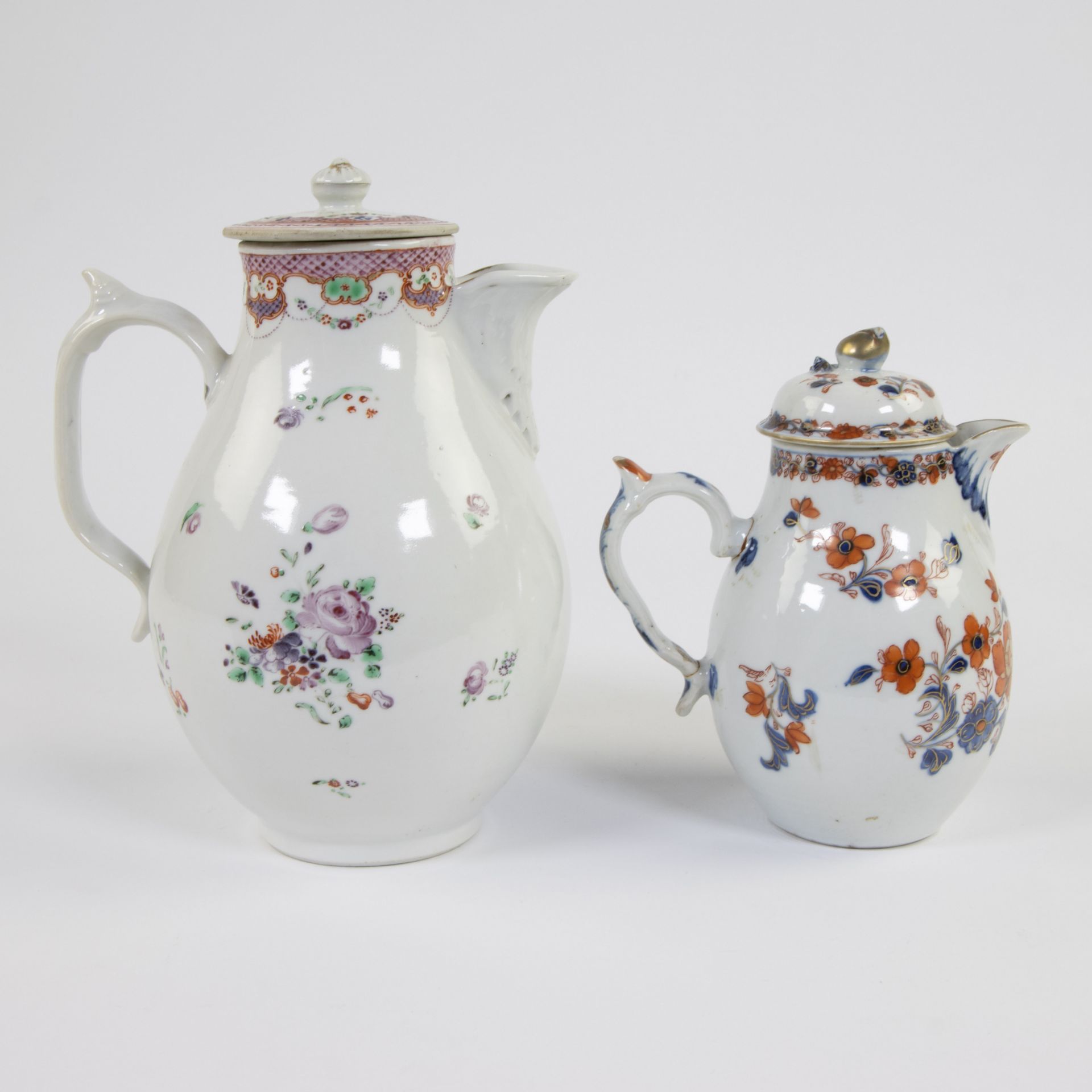 Collection of 2 Chinese teapots famille rose and Imari, 18th century - Image 3 of 8