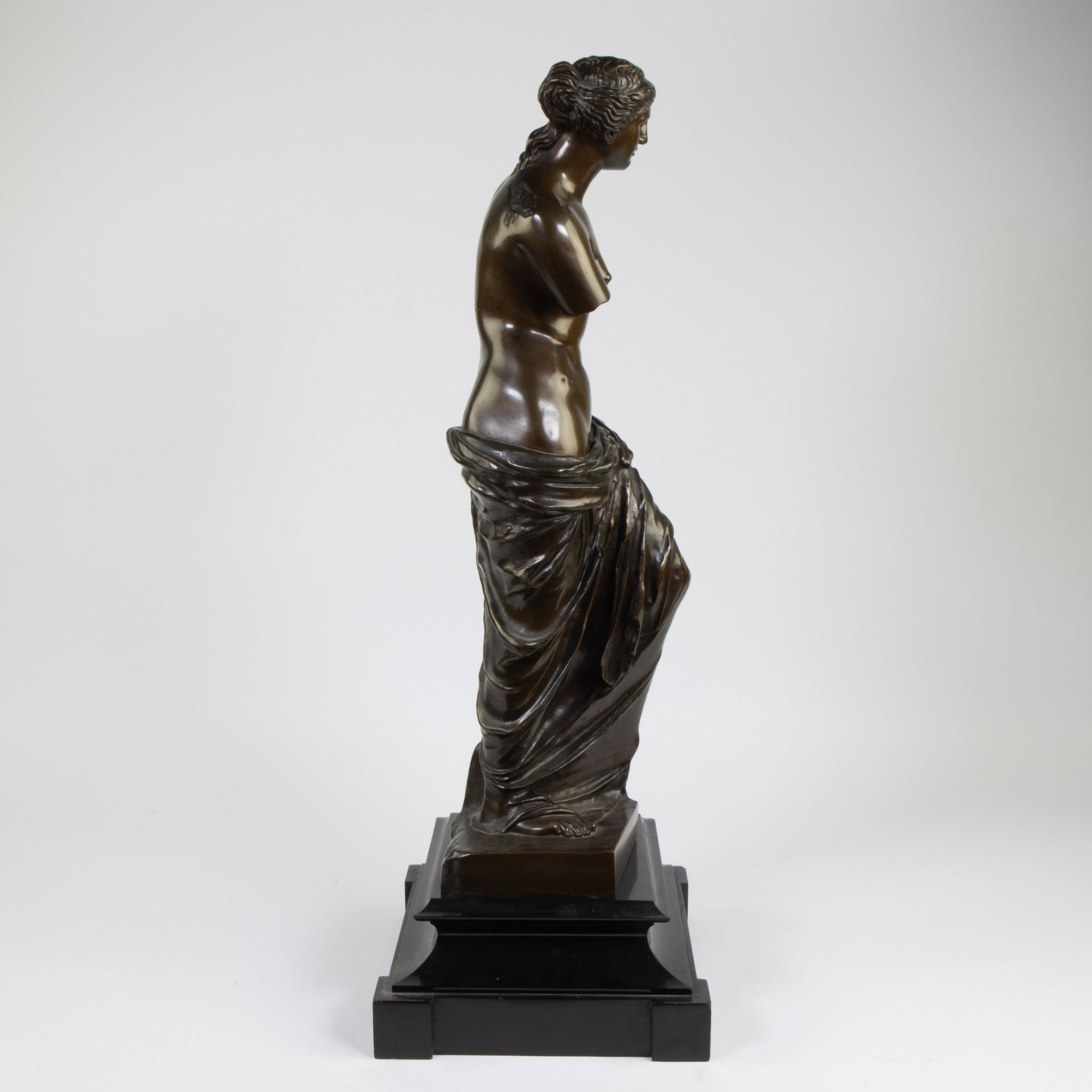 Large bronze sculpture Venus of Milo on black marble base - Image 4 of 4