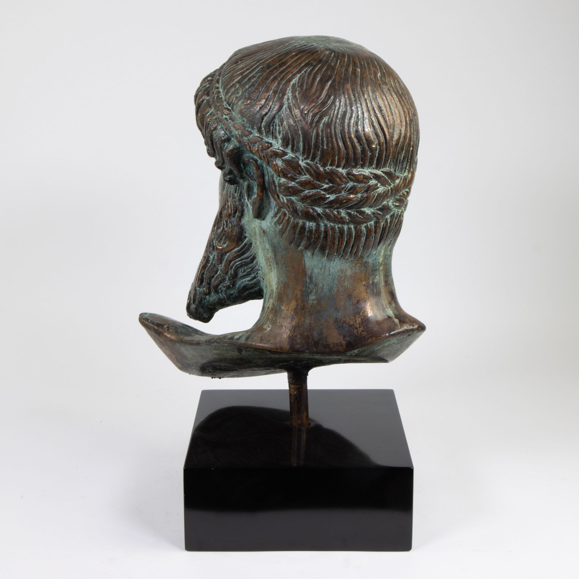 Green patinated head of Poseidon by E. Philippakis, signed, museum edition, galvanoplasty - Image 4 of 6