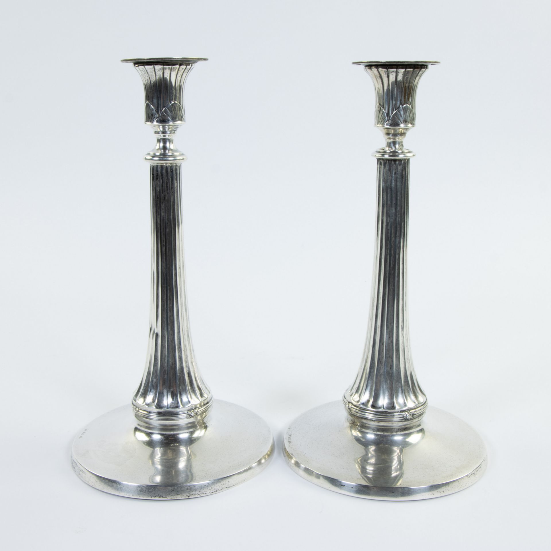 Pair of silver candlesticks, round model with contoured column with fluting, marked 800 - Image 4 of 6