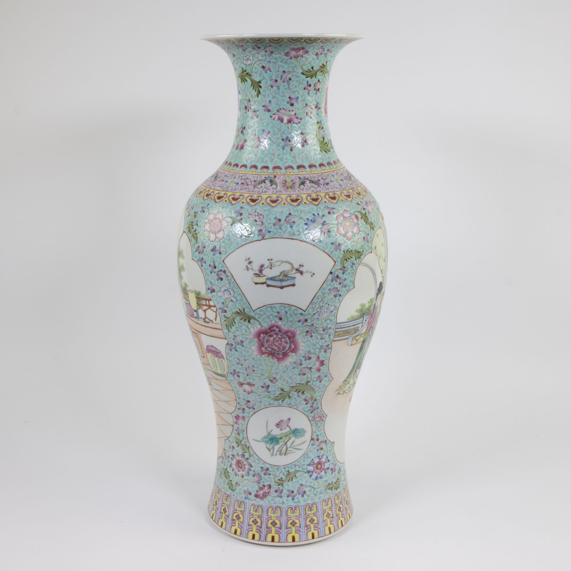 Collection of Chinese porcelain, baluster vase famille rose and 18th century plate with martial scen - Image 5 of 10