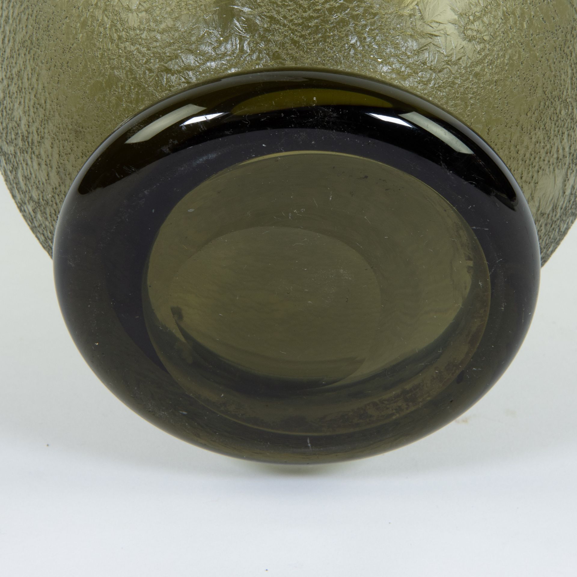 Art Deco vase - Smoked glass - France, circa 1920/1940 - Image 5 of 6