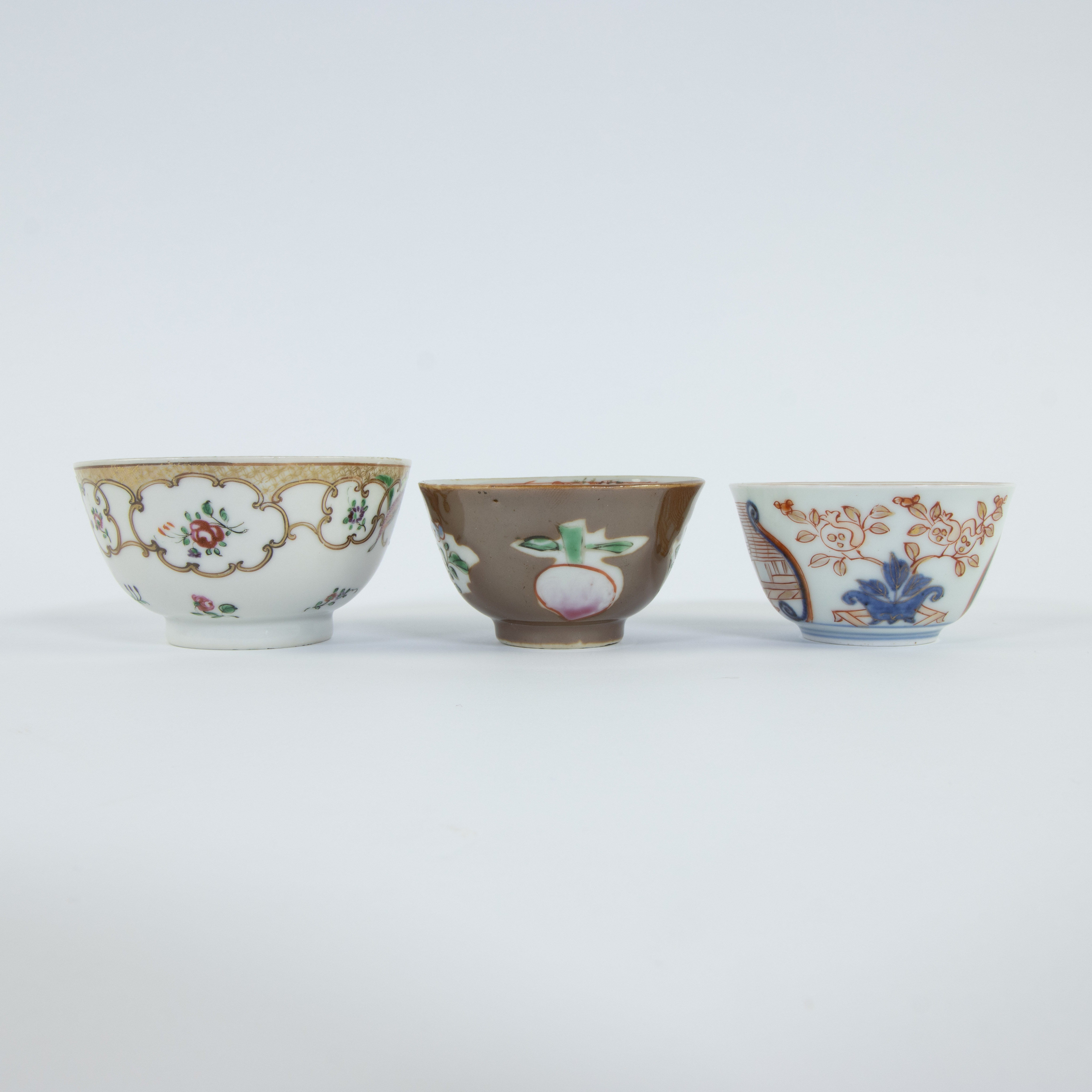 Collection of Chinese porcelain 18th/19th century, famille rose, Imari - Image 6 of 10