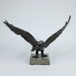 Bronze eagle on marble base with plaque Gunther Schlussler Gedachtnis-Pokal Ostern 1982