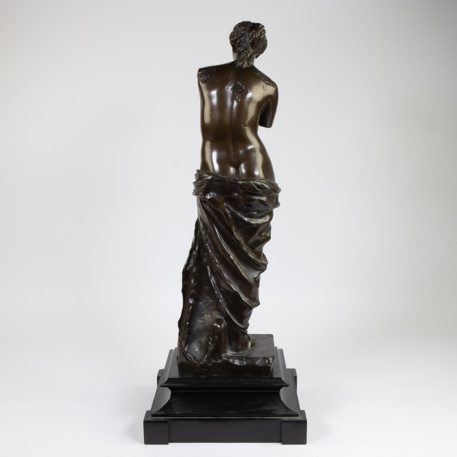 Large bronze sculpture Venus of Milo on black marble base - Image 3 of 4