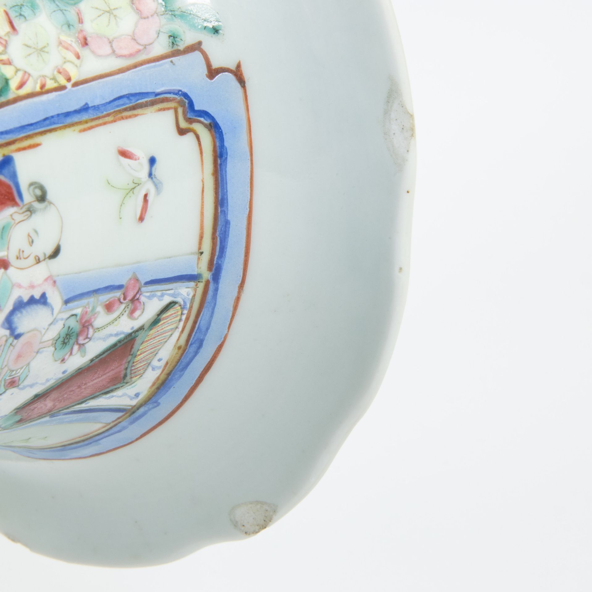 Chinese baluster vase famille rose with decoration of dignitaries, children, flowers and birds, 19th - Bild 7 aus 7