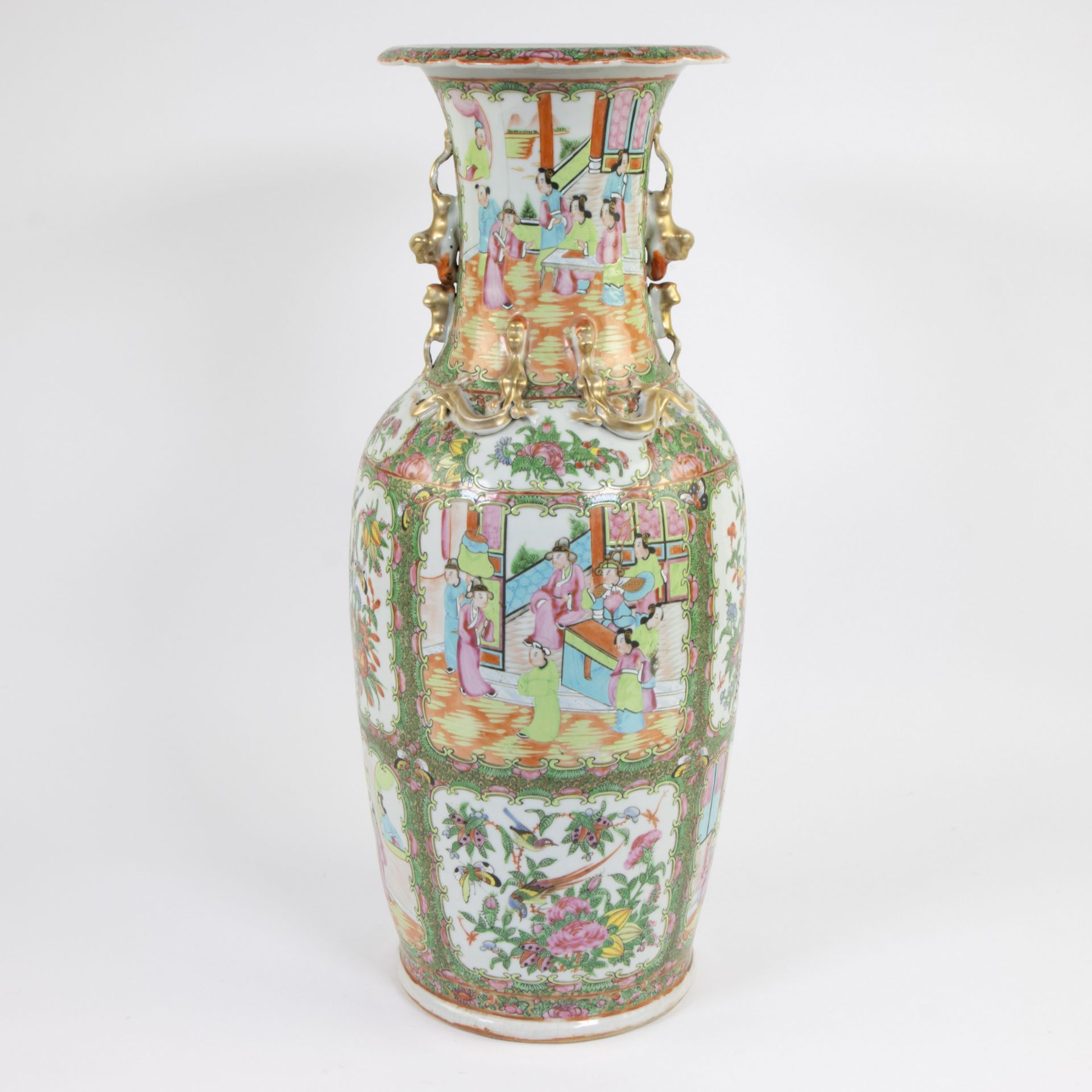 Chinese canton vase famille rose, 19th century