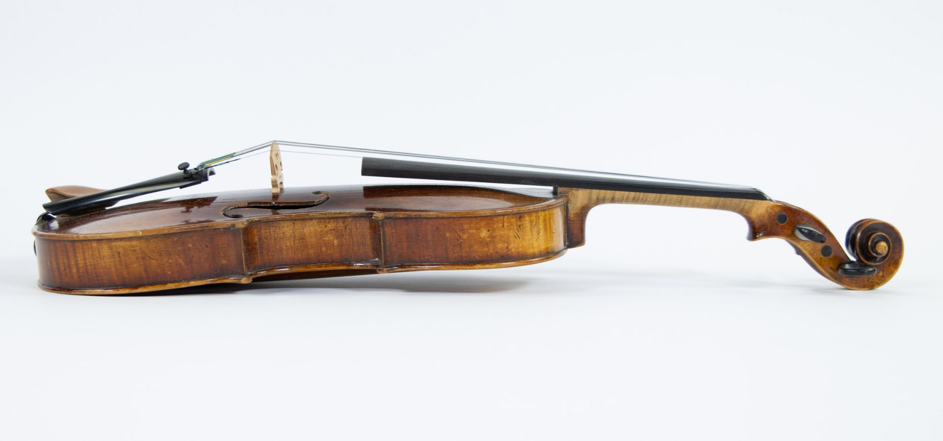 Violin probably Markneukirchen (interwar) with label Repariert by Alfred Walter Geigenbauermeister K - Bild 3 aus 5