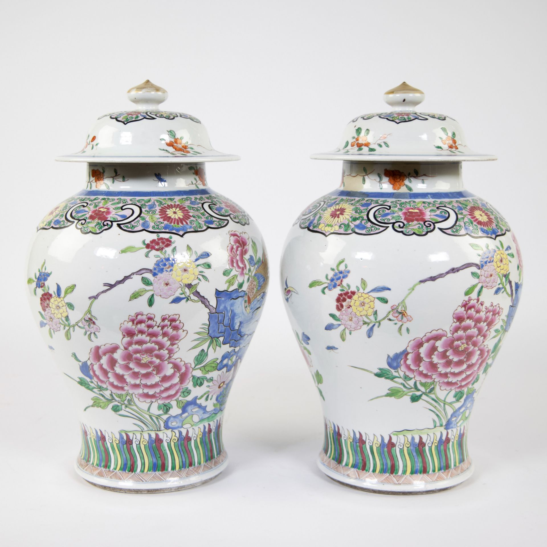 Pair of Samson lidded famille rose vases with decoration of pheasant on blue rock, 19th century - Image 4 of 12