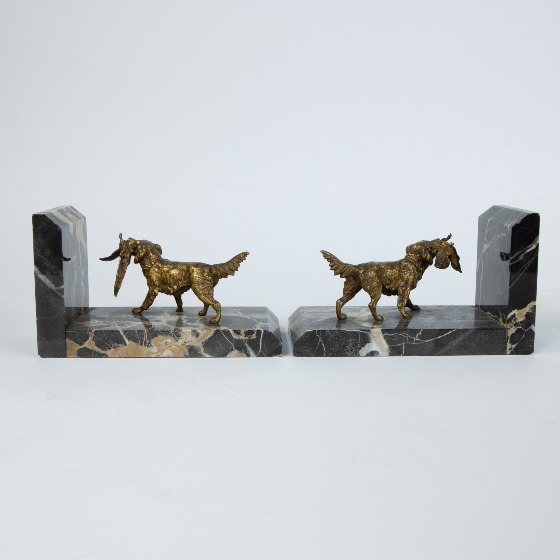 Claude Marie DEVENET (1851-?), pair of gilt bronze bookends depicting hunting dogs, signed in the ma - Image 3 of 4