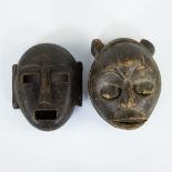 2 African masks