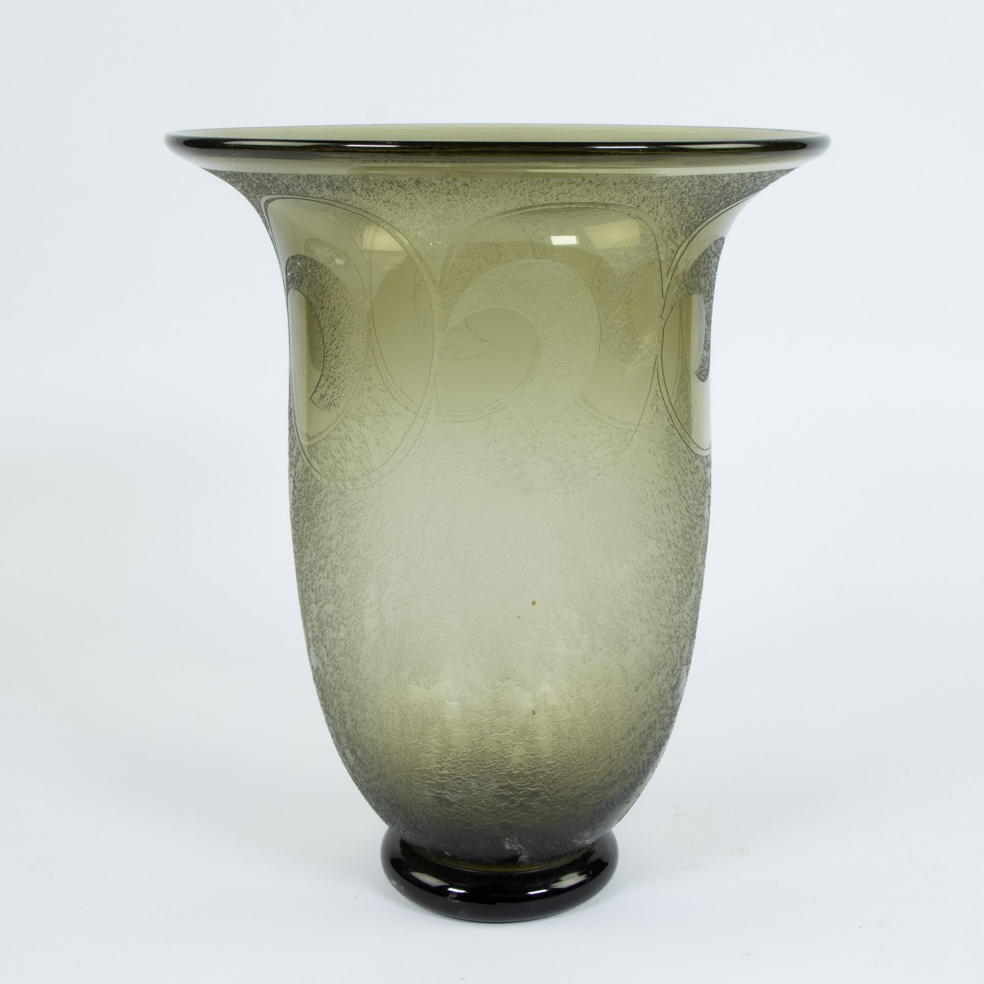 Art Deco vase - Smoked glass - France, circa 1920/1940 - Image 4 of 6