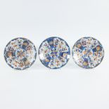 Collection of 3 Chinese Imari plates 18th century