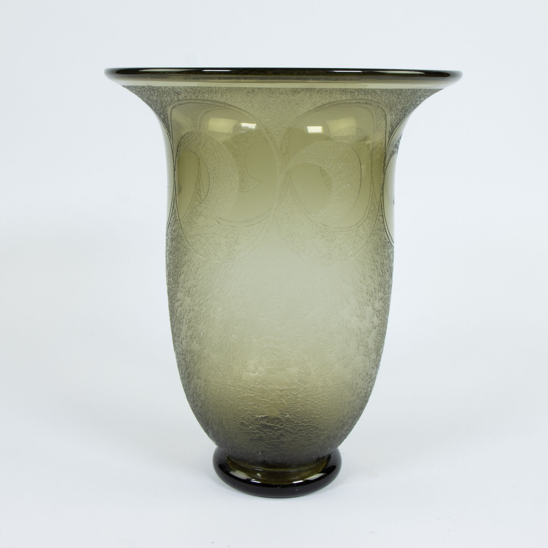 Art Deco vase - Smoked glass - France, circa 1920/1940 - Image 2 of 6