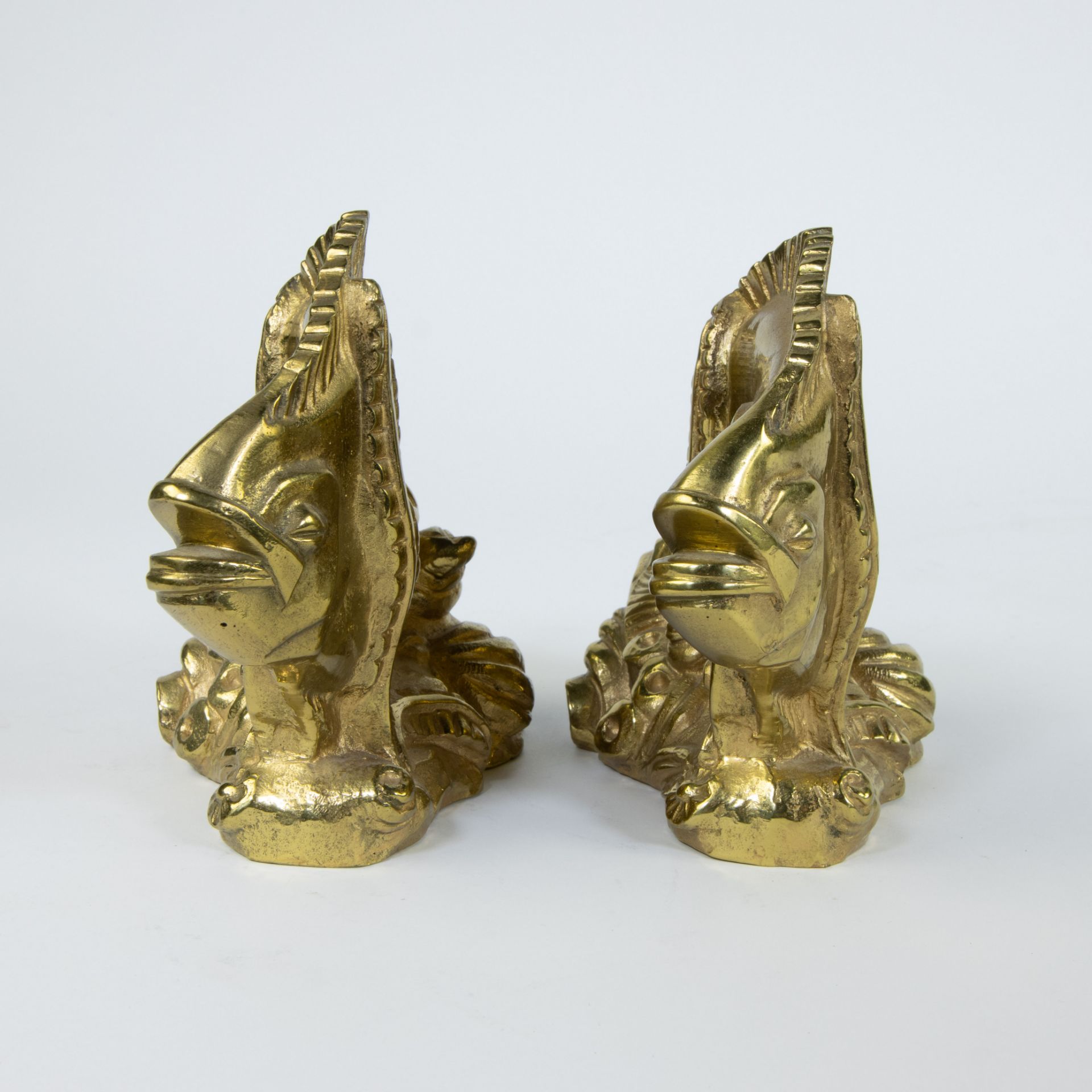 Pair of Art Deco gilded bronze bookends in the shape of fish - Image 2 of 4
